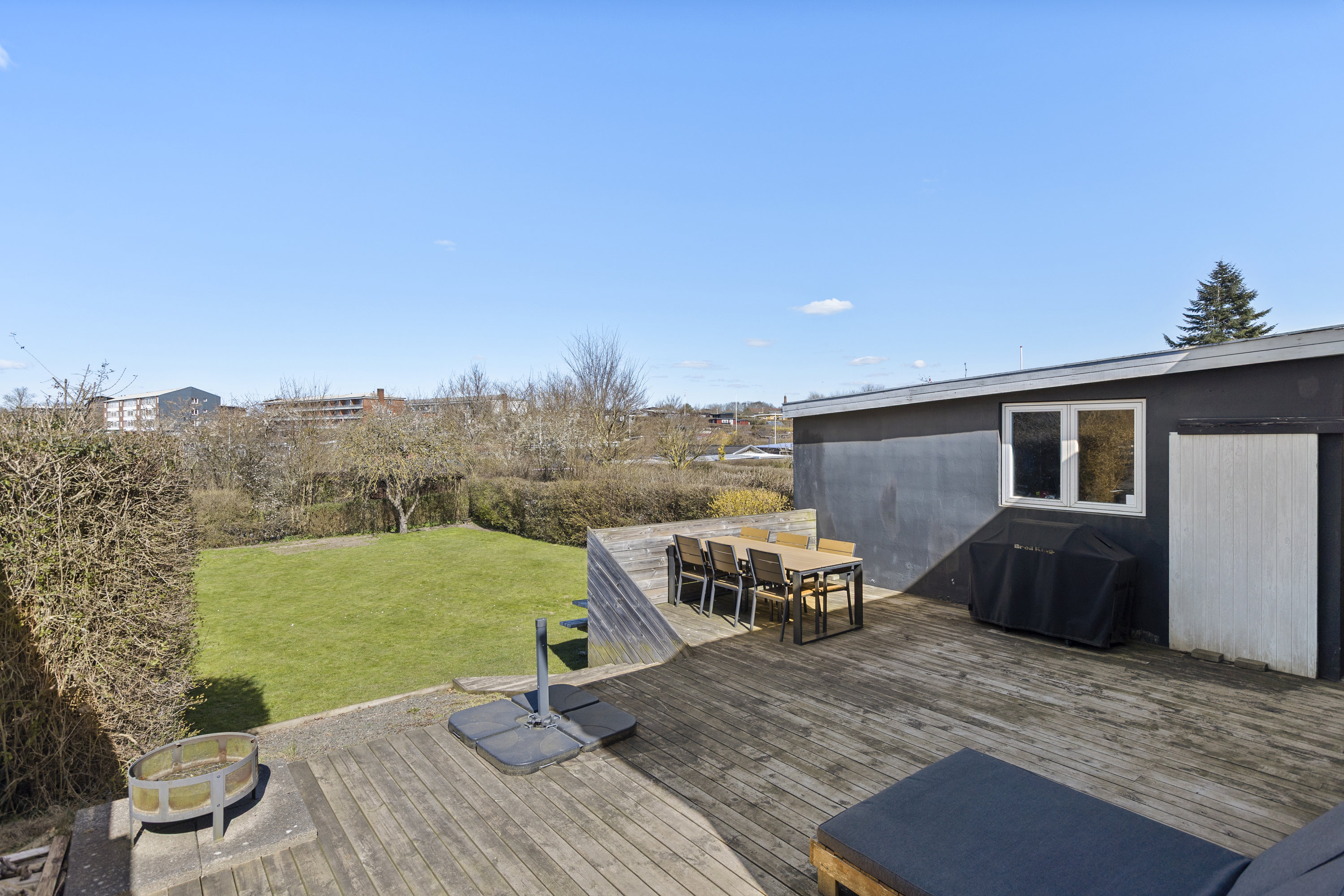 Fremhævet terrasse billede i fuldskærmstilstand. Billede af Elmevej 17, Slagelse, 4200 Slagelse