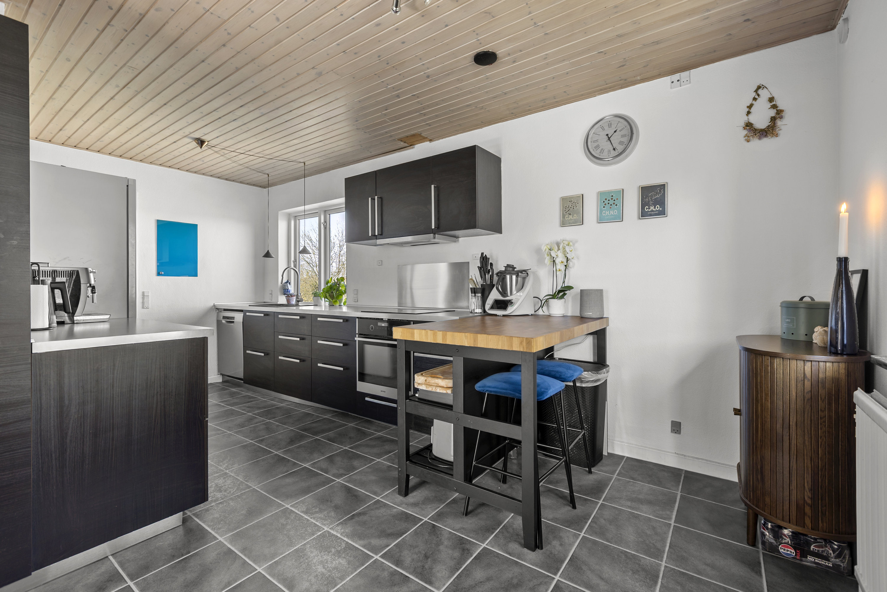 Fremhævet køkken billede i fuldskærmstilstand. Billede af Elmevej 17, Slagelse, 4200 Slagelse