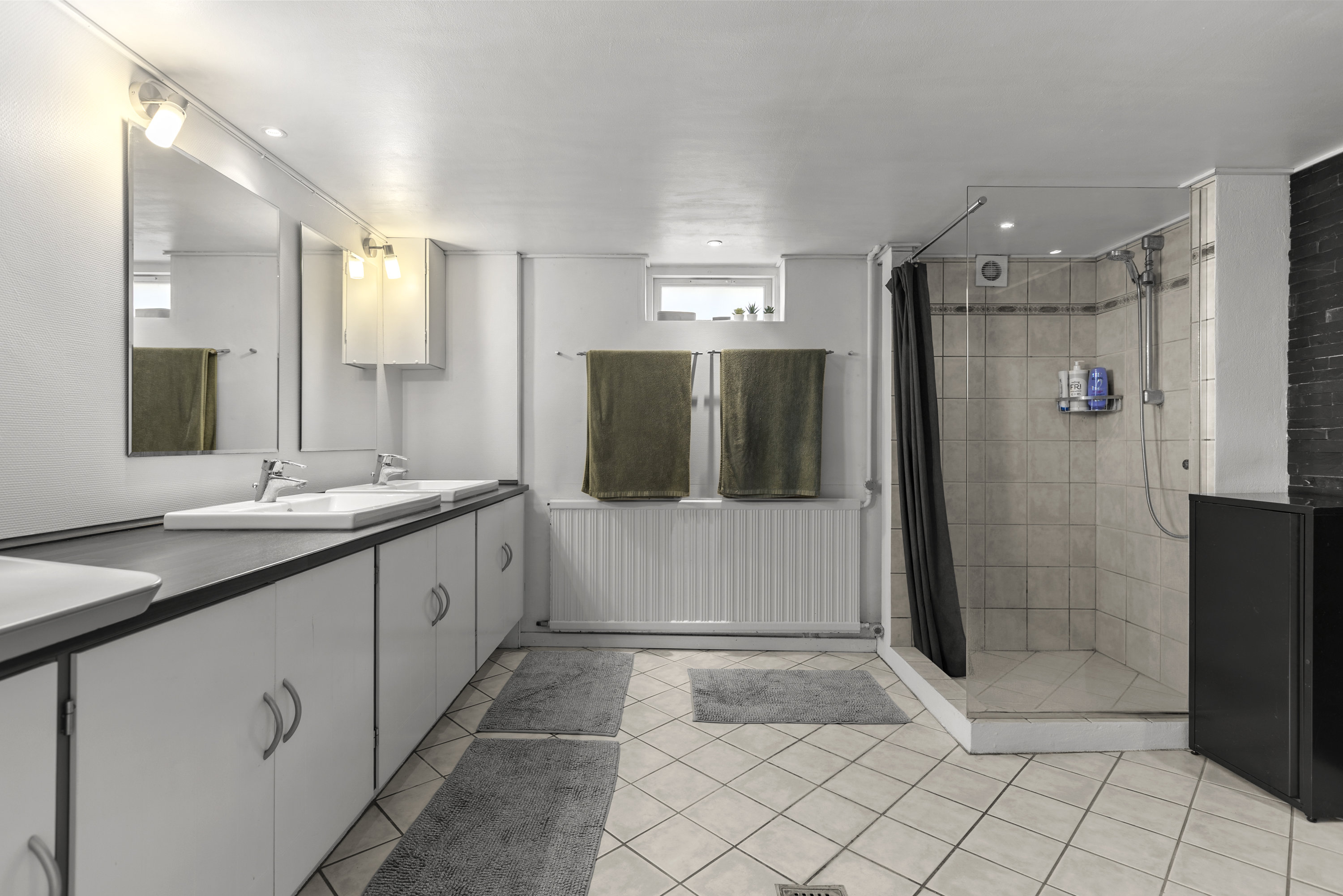 Fremhævet badeværelse billede i fuldskærmstilstand. Billede af Elmevej 17, Slagelse, 4200 Slagelse