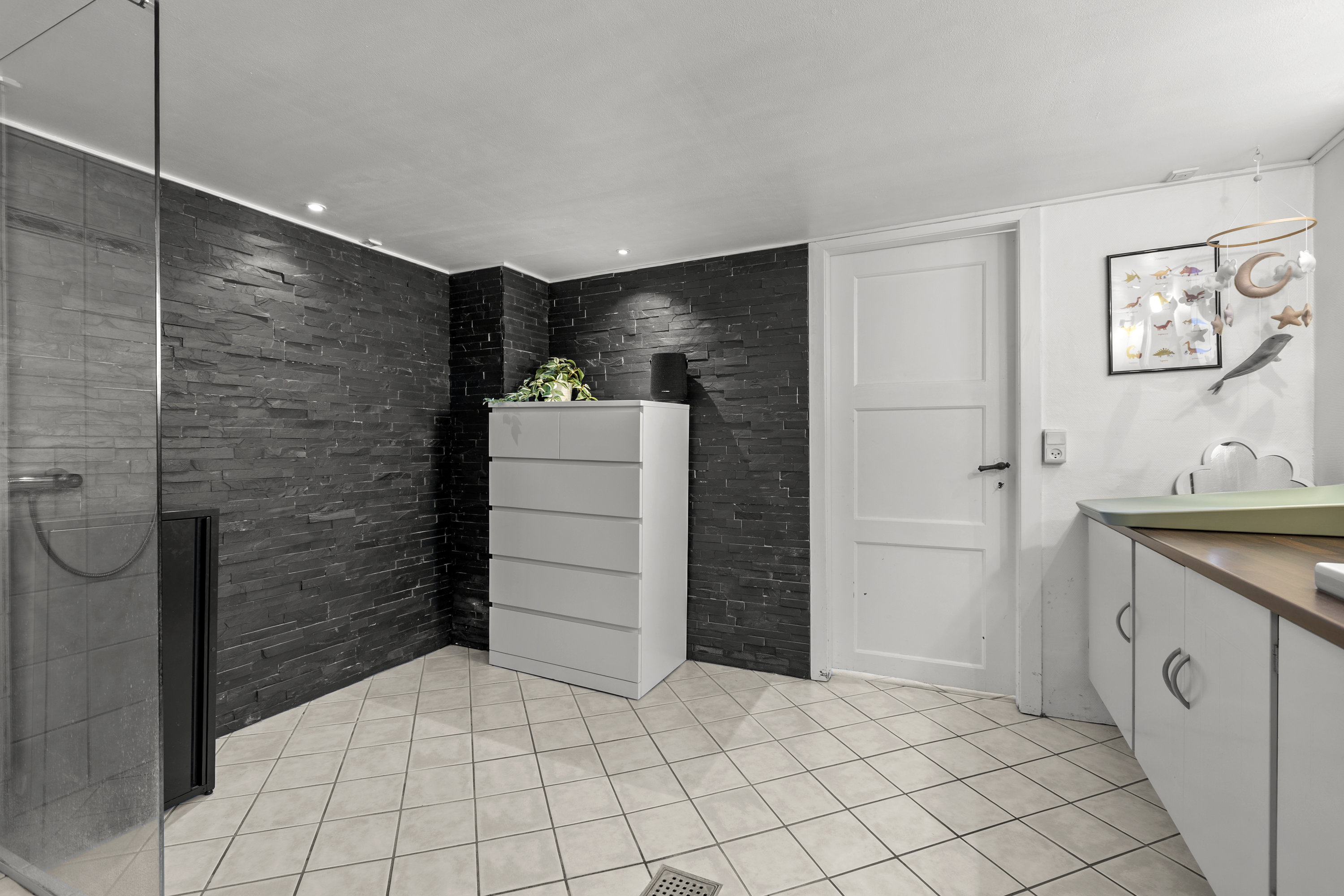 Fremhævet badeværelse billede i fuldskærmstilstand. Billede af Elmevej 17, Slagelse, 4200 Slagelse