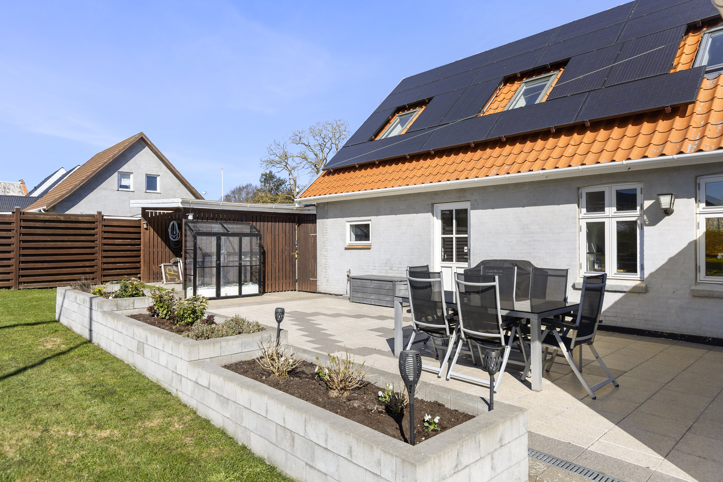 Fremhævet terrasse billede i fuldskærmstilstand. Billede af Årbygade 11, Årby, 4400 Kalundborg