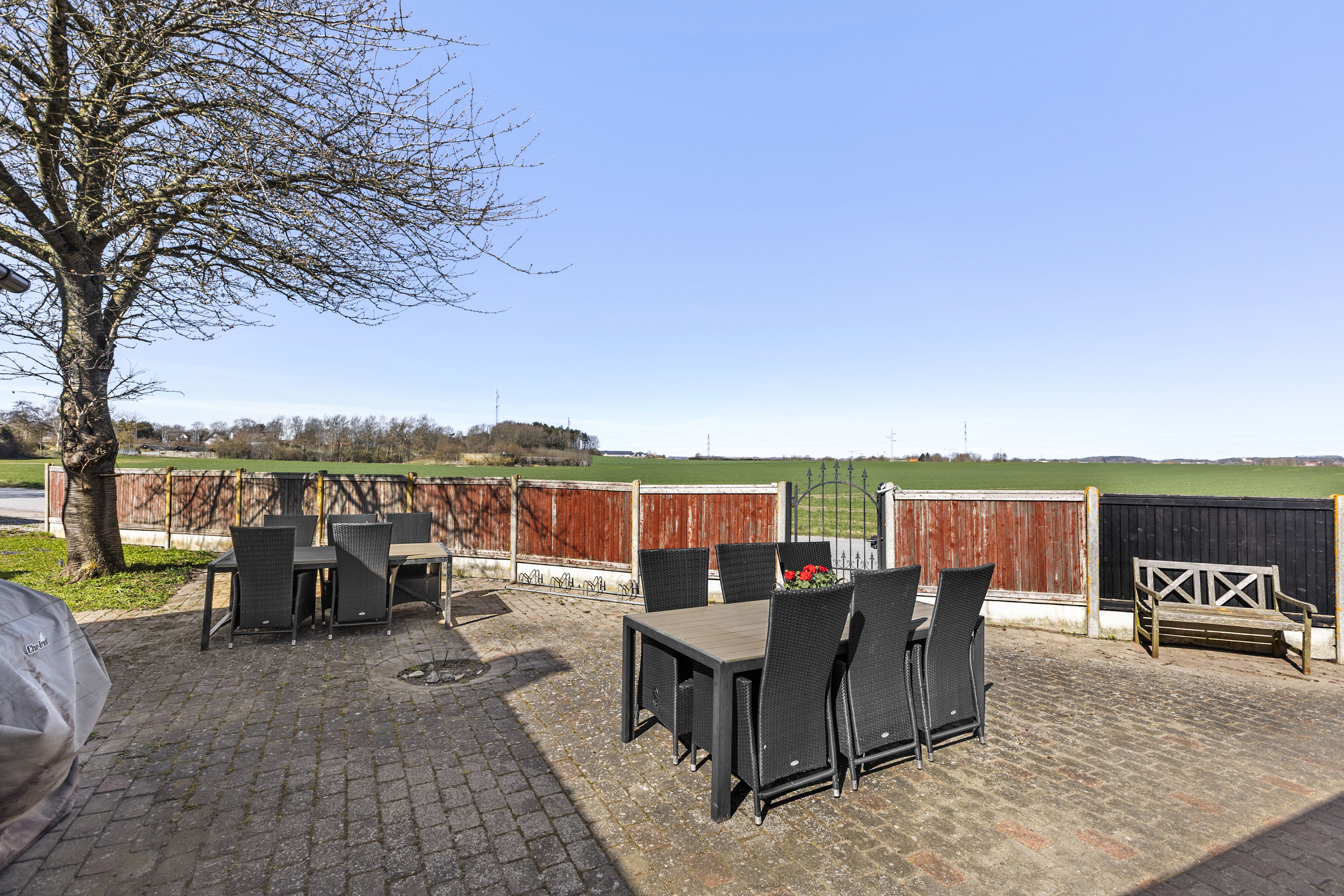 Fremhævet terrasse billede i fuldskærmstilstand. Billede af Møllevangen 5, Rørby, 4400 Kalundborg