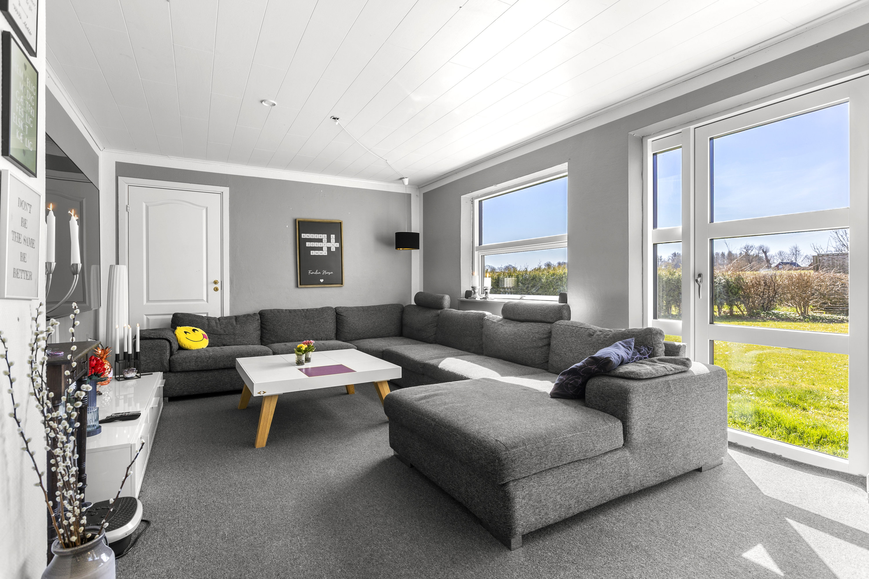 Fremhævet stue billede i fuldskærmstilstand. Billede af Møllevangen 5, Rørby, 4400 Kalundborg