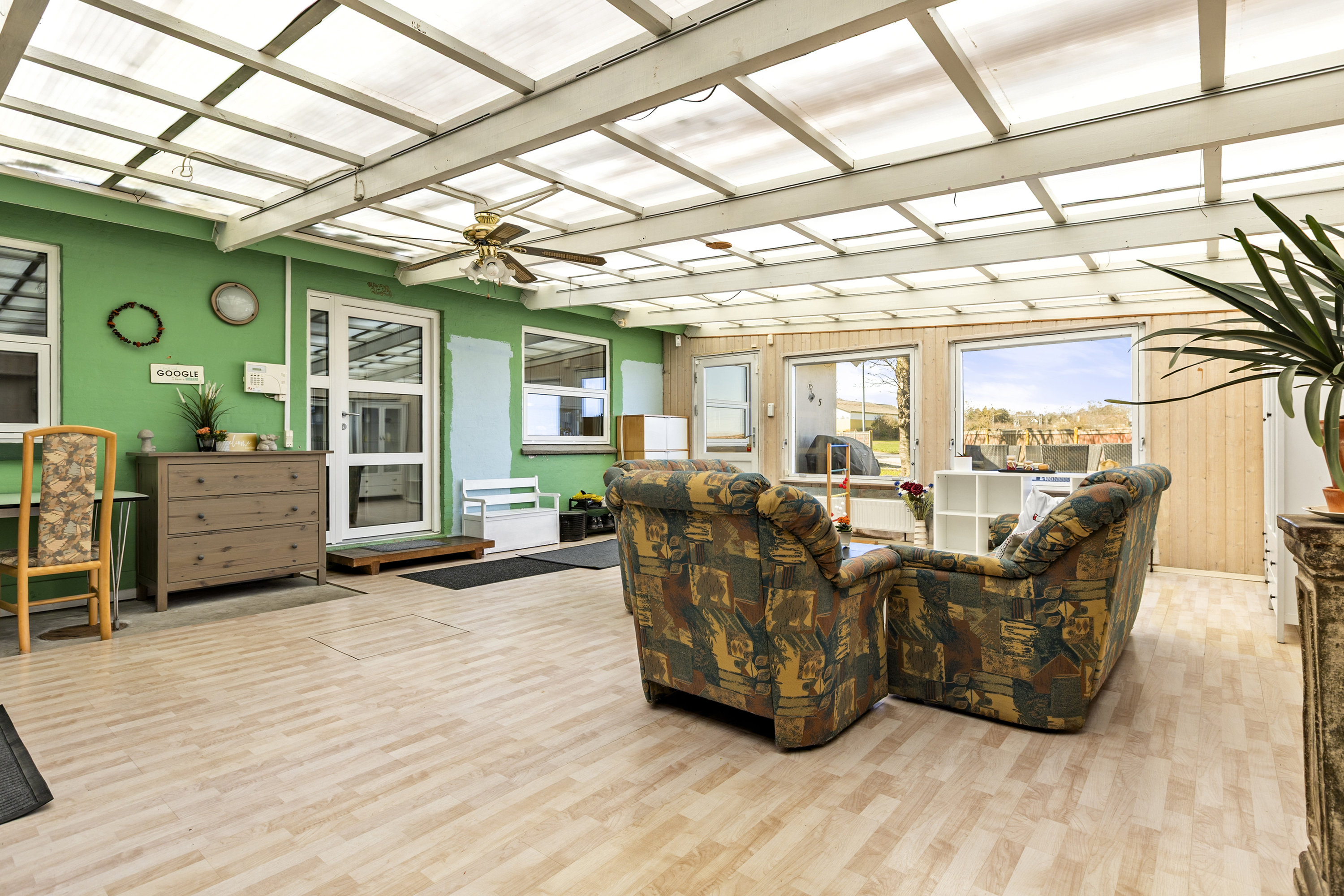 Fremhævet udestue billede i fuldskærmstilstand. Billede af Møllevangen 5, Rørby, 4400 Kalundborg