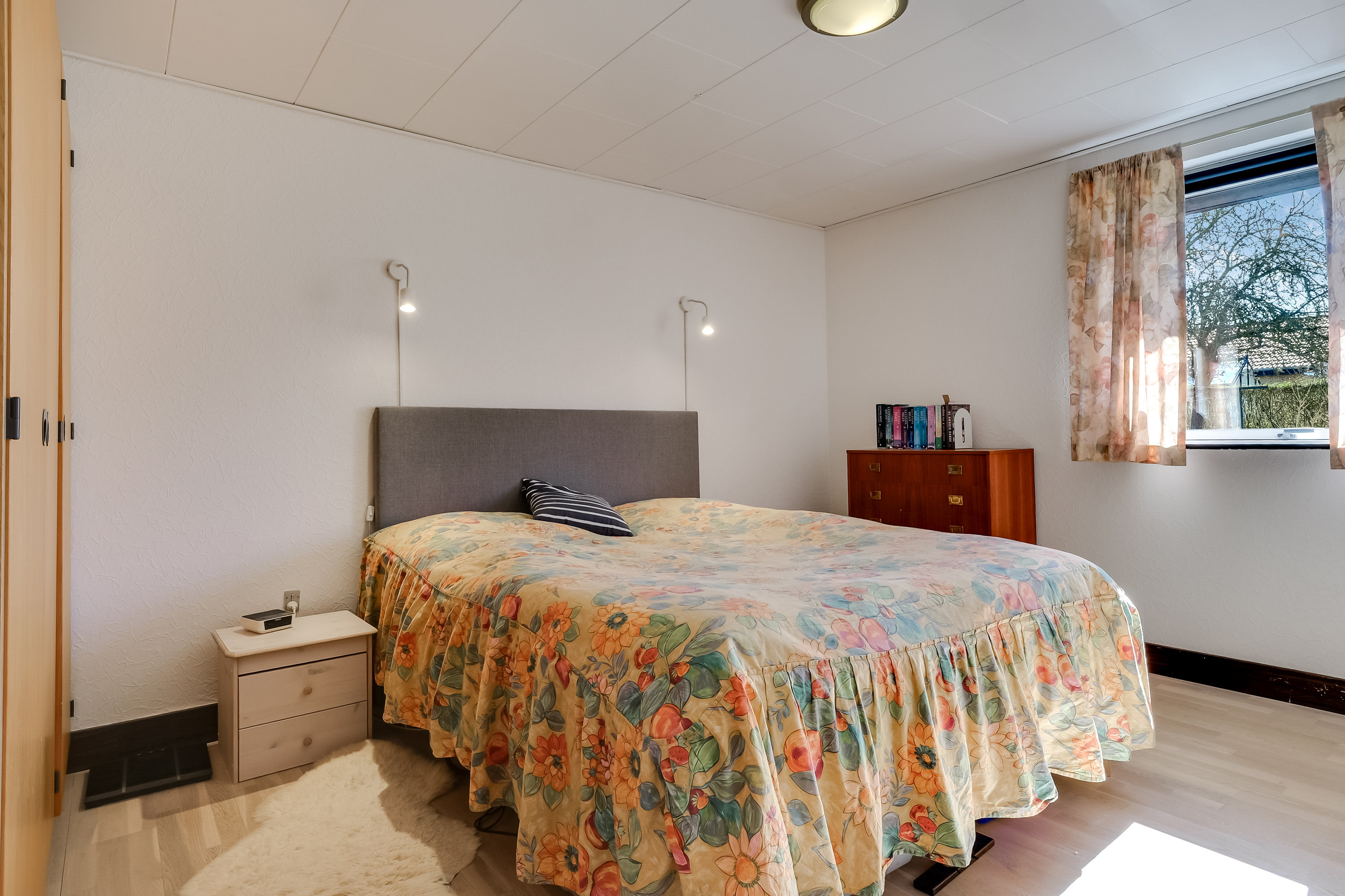 Fremhævet soveværelse billede i fuldskærmstilstand. Billede af Møllebakken 57, Vejle, 5672 Broby