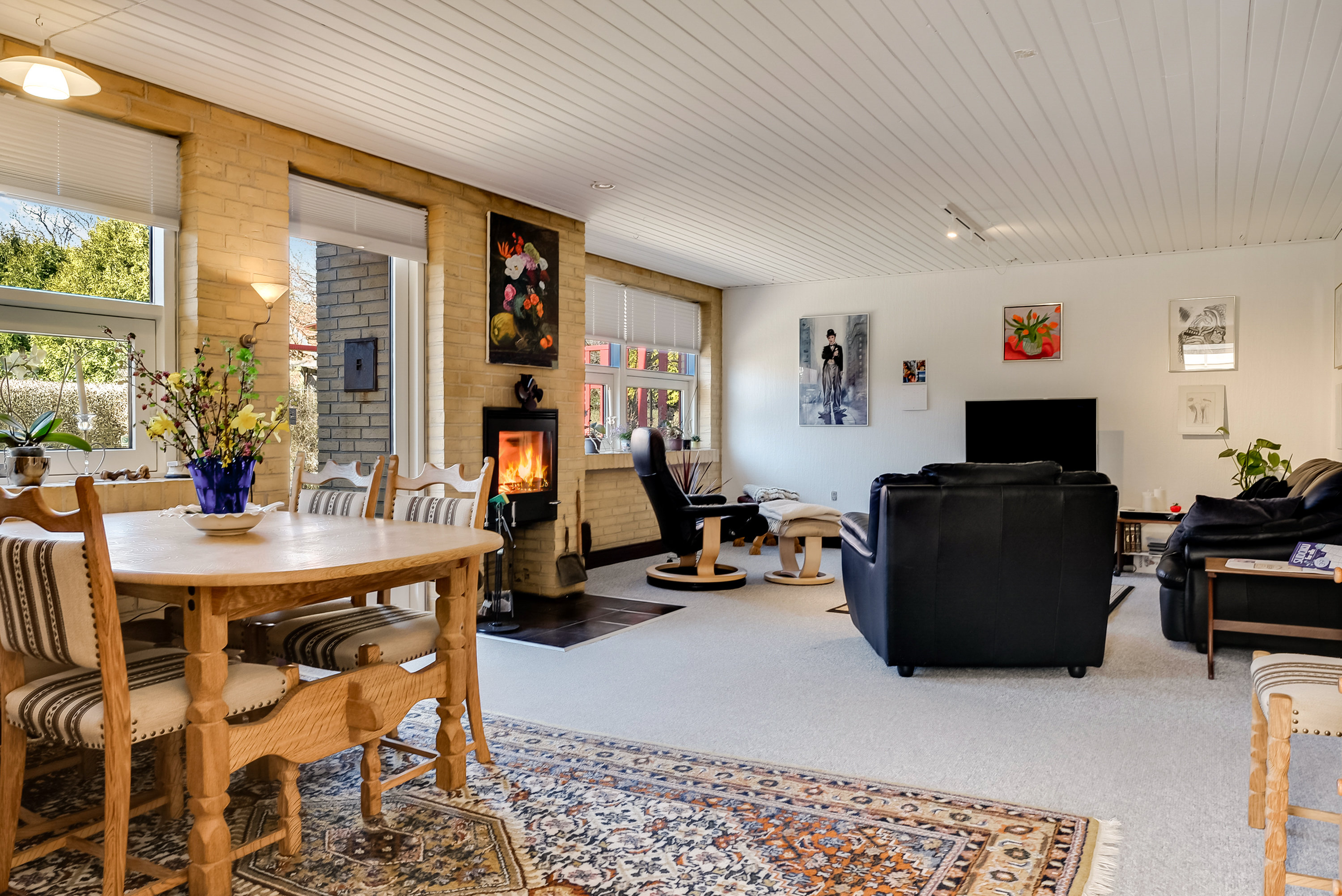 Fremhævet stue billede i fuldskærmstilstand. Billede af Møllebakken 57, Vejle, 5672 Broby