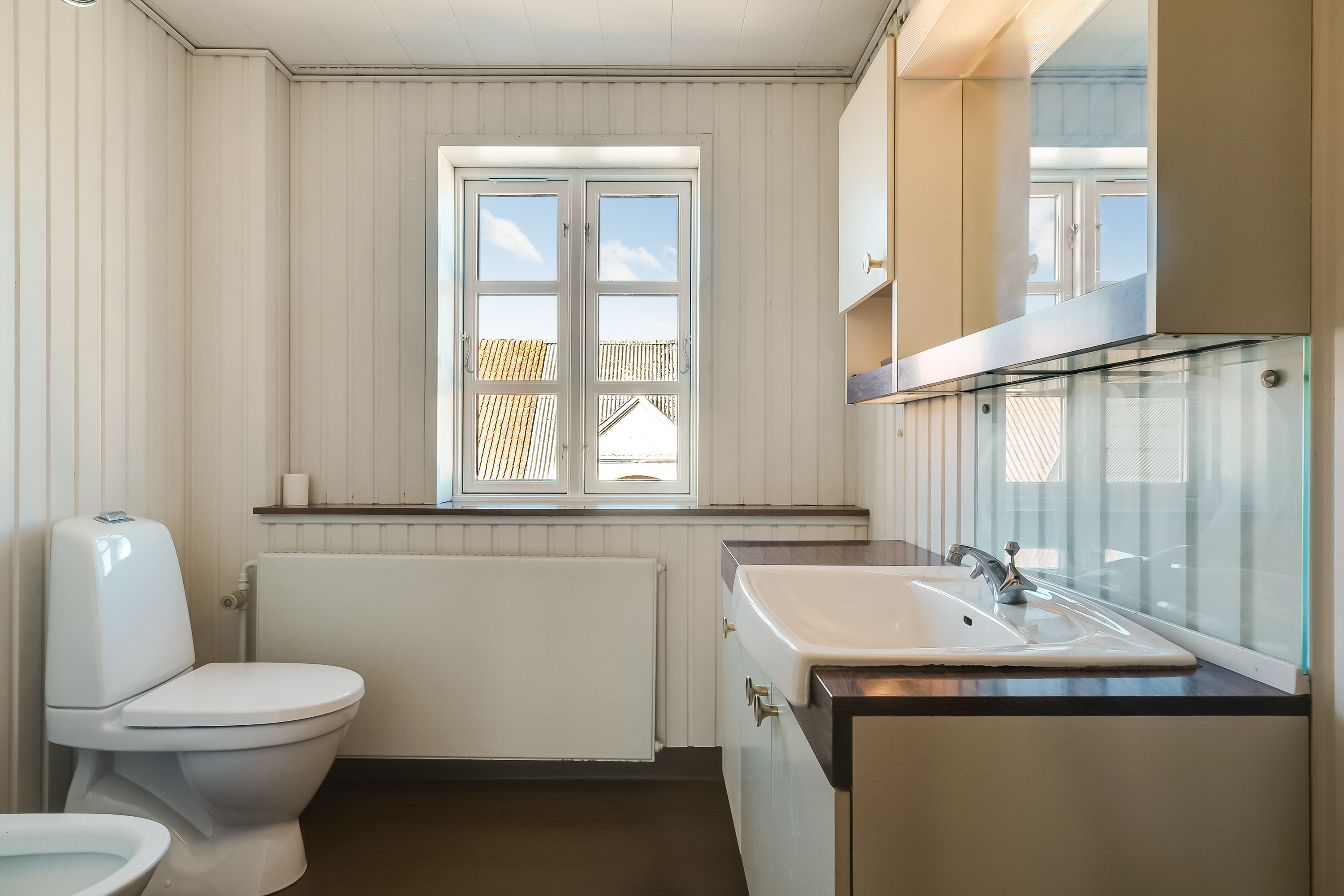 Fremhævet badeværelse billede i fuldskærmstilstand. Billede af Østerågade 9, Nr Broby, 5672 Broby