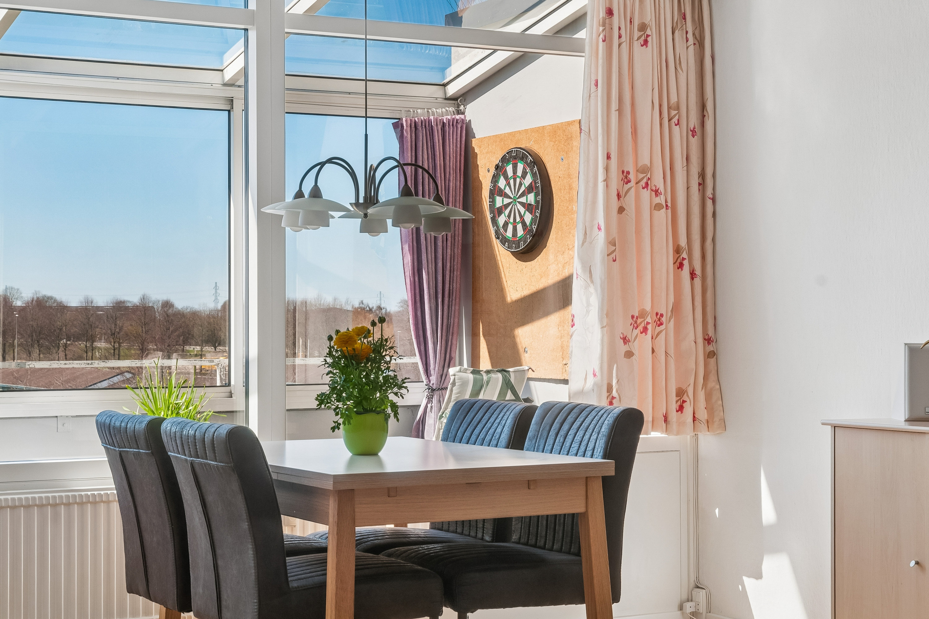 Fremhævet stue billede i fuldskærmstilstand. Billede af Hammeren 32, 4. 206., Høje Taastrup, 2630 Taastrup