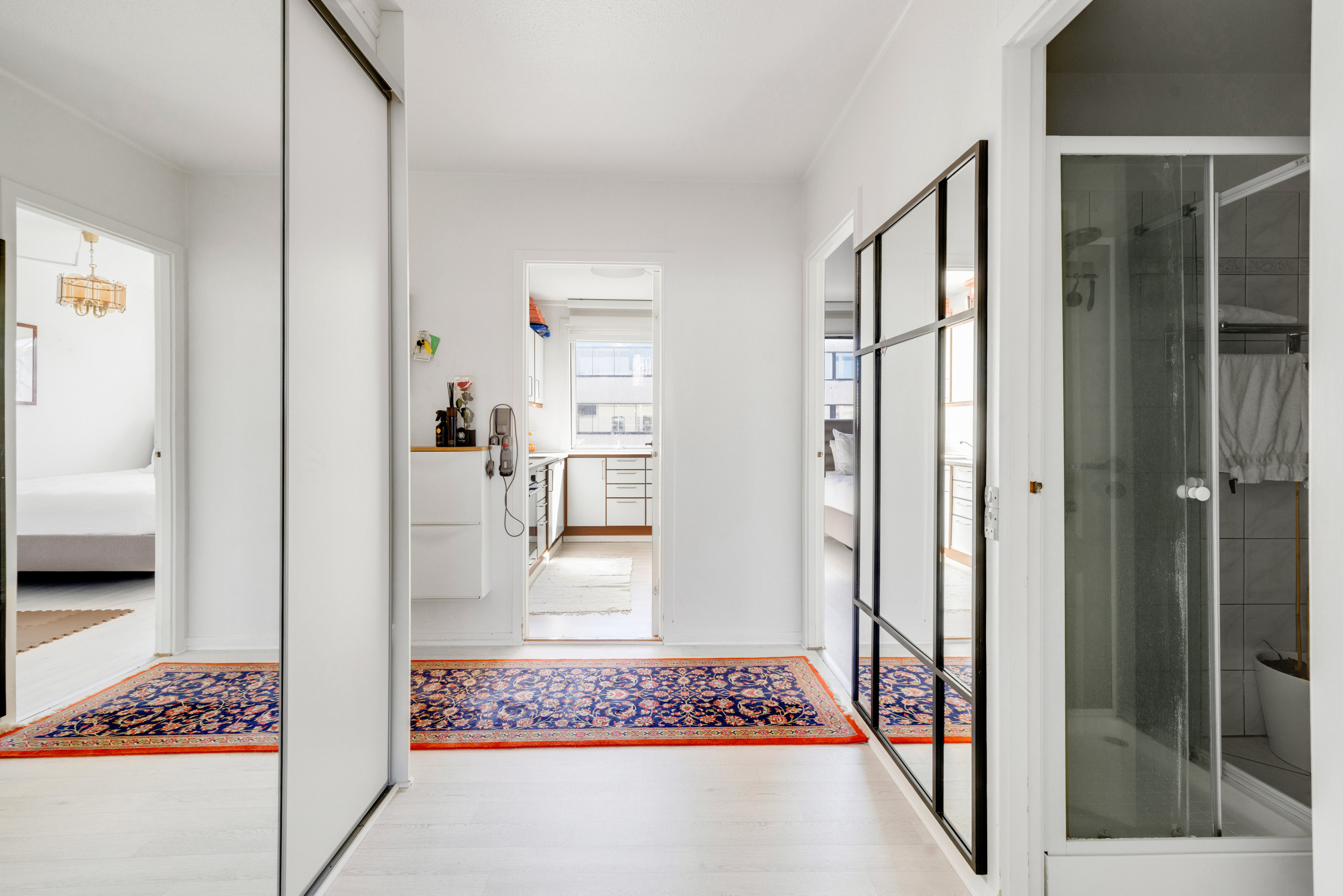 Fremhævet gang billede i fuldskærmstilstand. Billede af Vejlebrovej 44, 2. tv., 2635 Ishøj