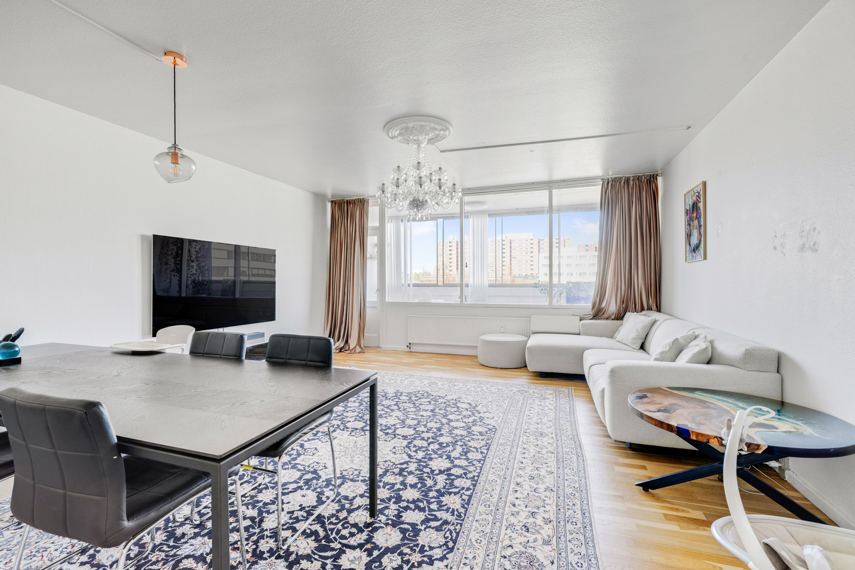 Fremhævet stue billede i fuldskærmstilstand. Billede af Vejlebrovej 44, 2. tv., 2635 Ishøj