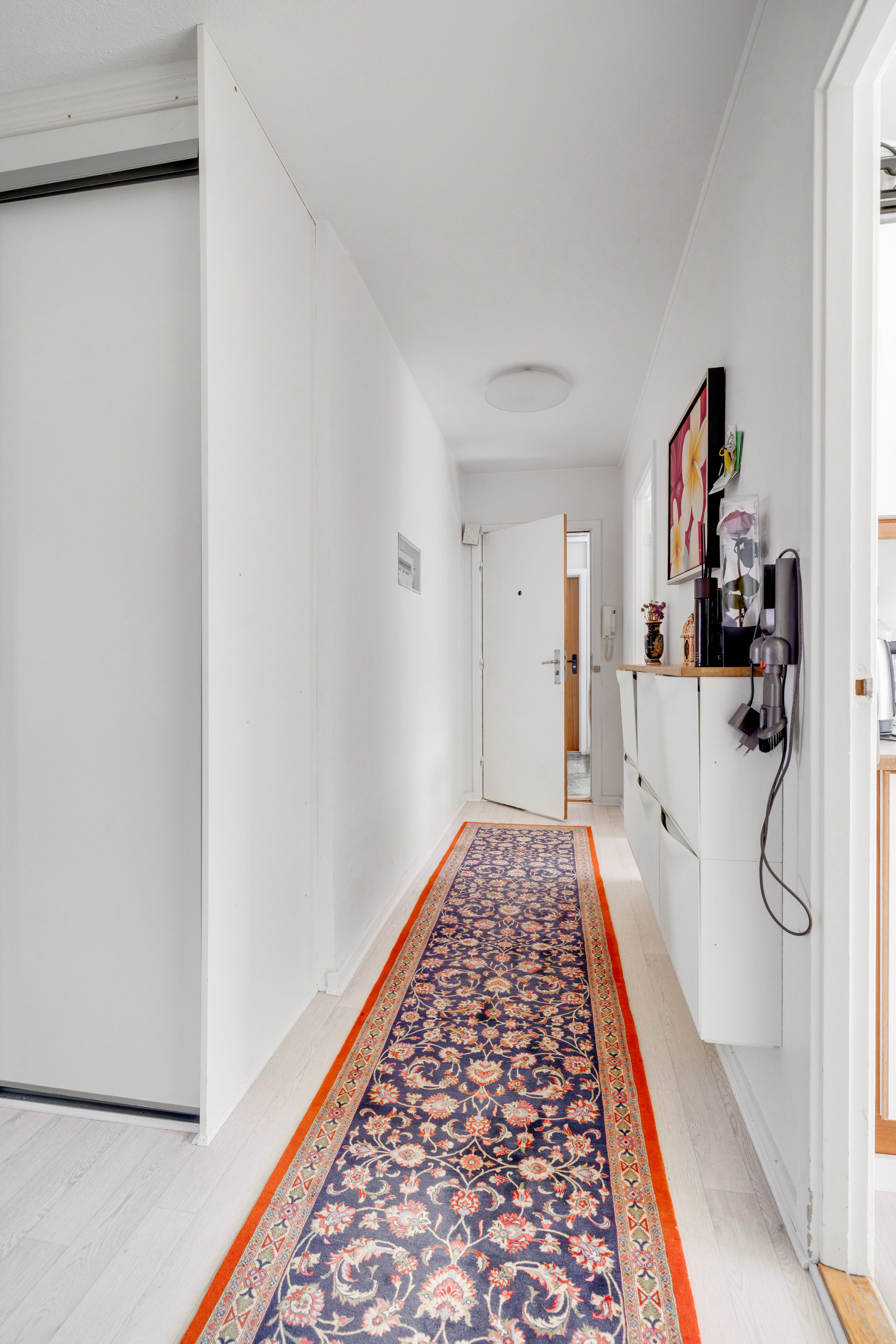 Fremhævet gang billede i fuldskærmstilstand. Billede af Vejlebrovej 44, 2. tv., 2635 Ishøj