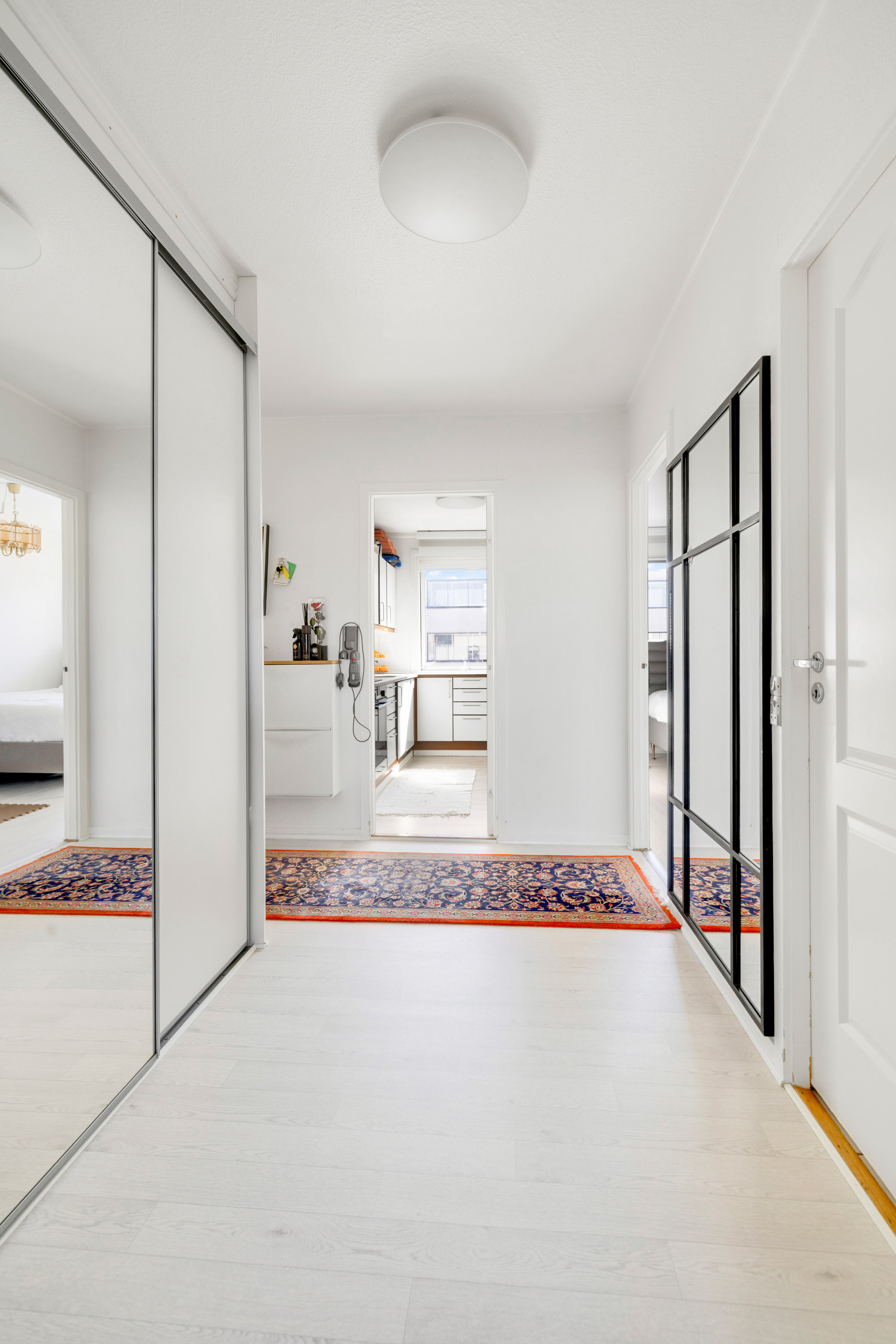 Fremhævet gang billede i fuldskærmstilstand. Billede af Vejlebrovej 44, 2. tv., 2635 Ishøj