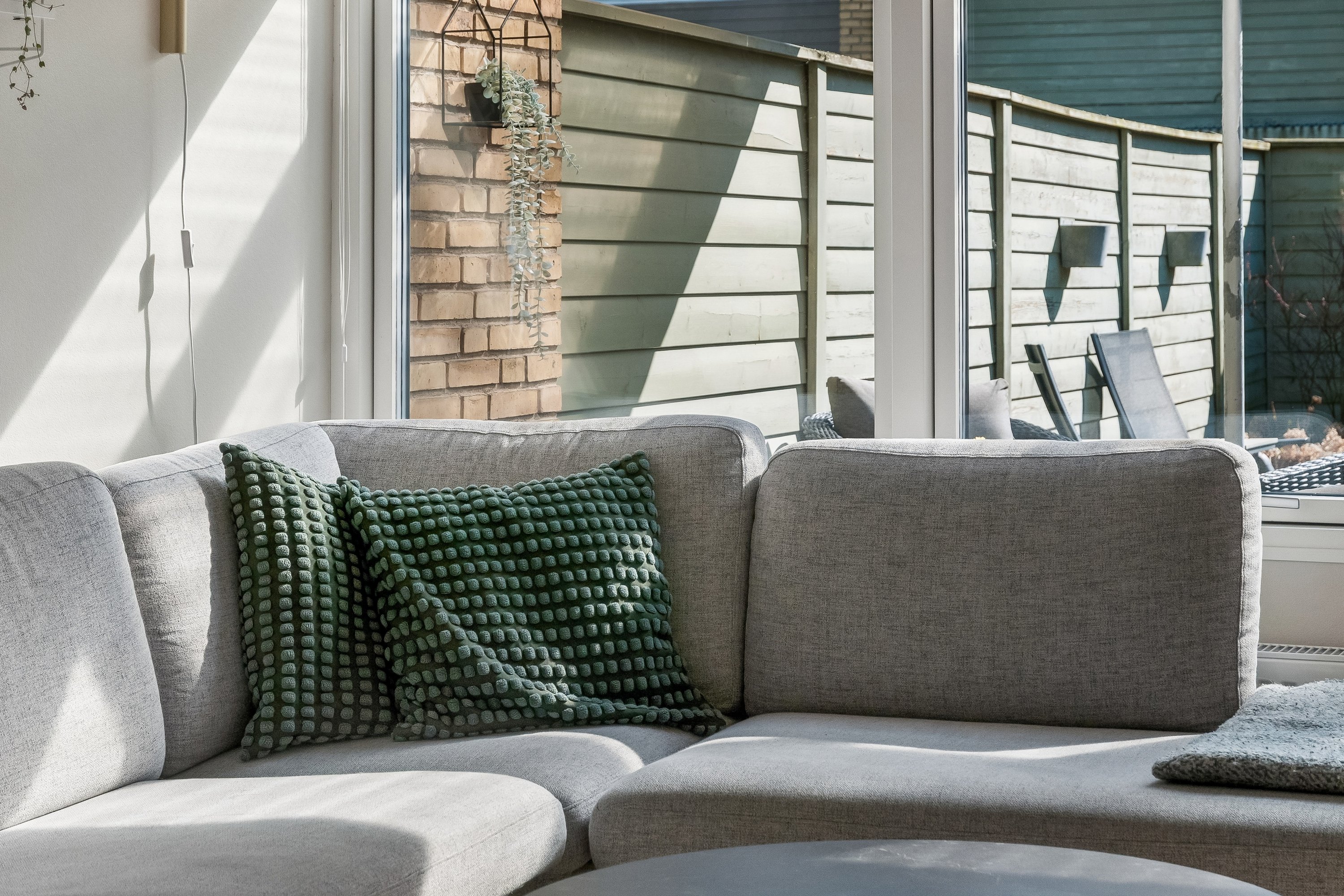 Fremhævet stue billede i fuldskærmstilstand. Billede af Egevangshusene 33, 2630 Taastrup