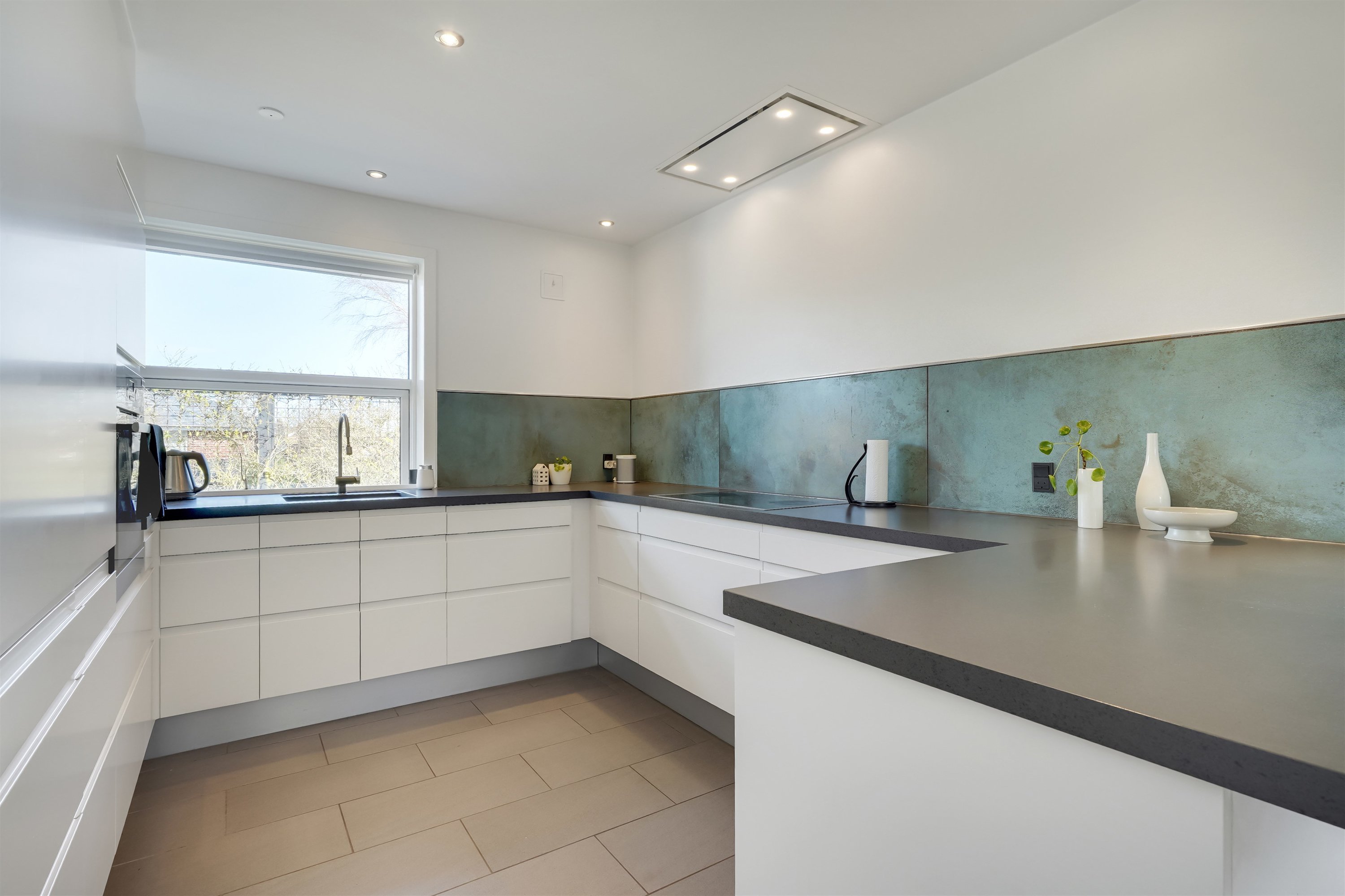 Fremhævet køkken billede i fuldskærmstilstand. Billede af Søstjernen 22, 6710 Esbjerg V