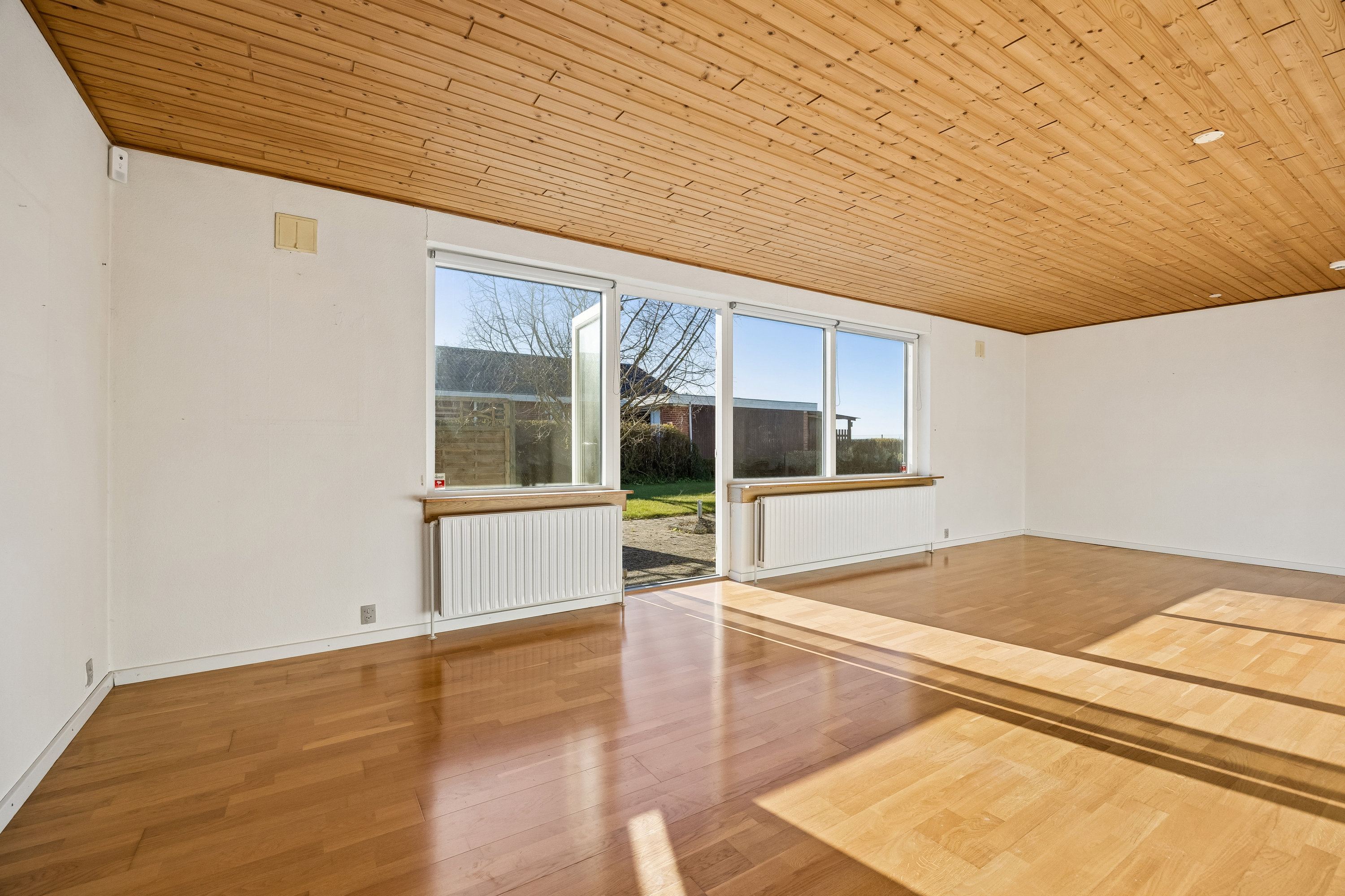 Fremhævet stue billede i fuldskærmstilstand. Billede af Finlandsvej 41, 4270 Høng