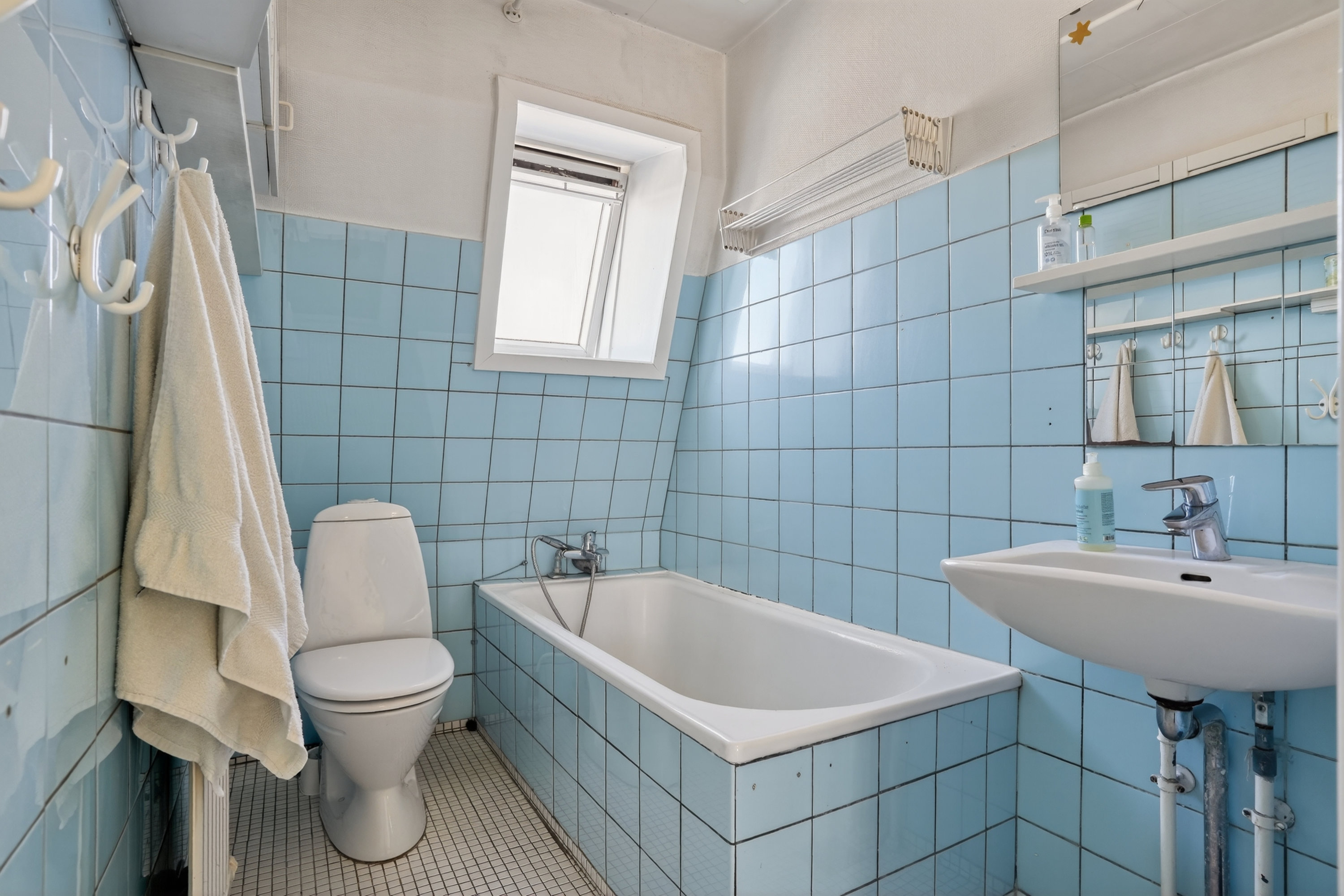 Fremhævet badeværelse billede i fuldskærmstilstand. Billede af Christian IVs Vej 2, 1., 3400 Hillerød