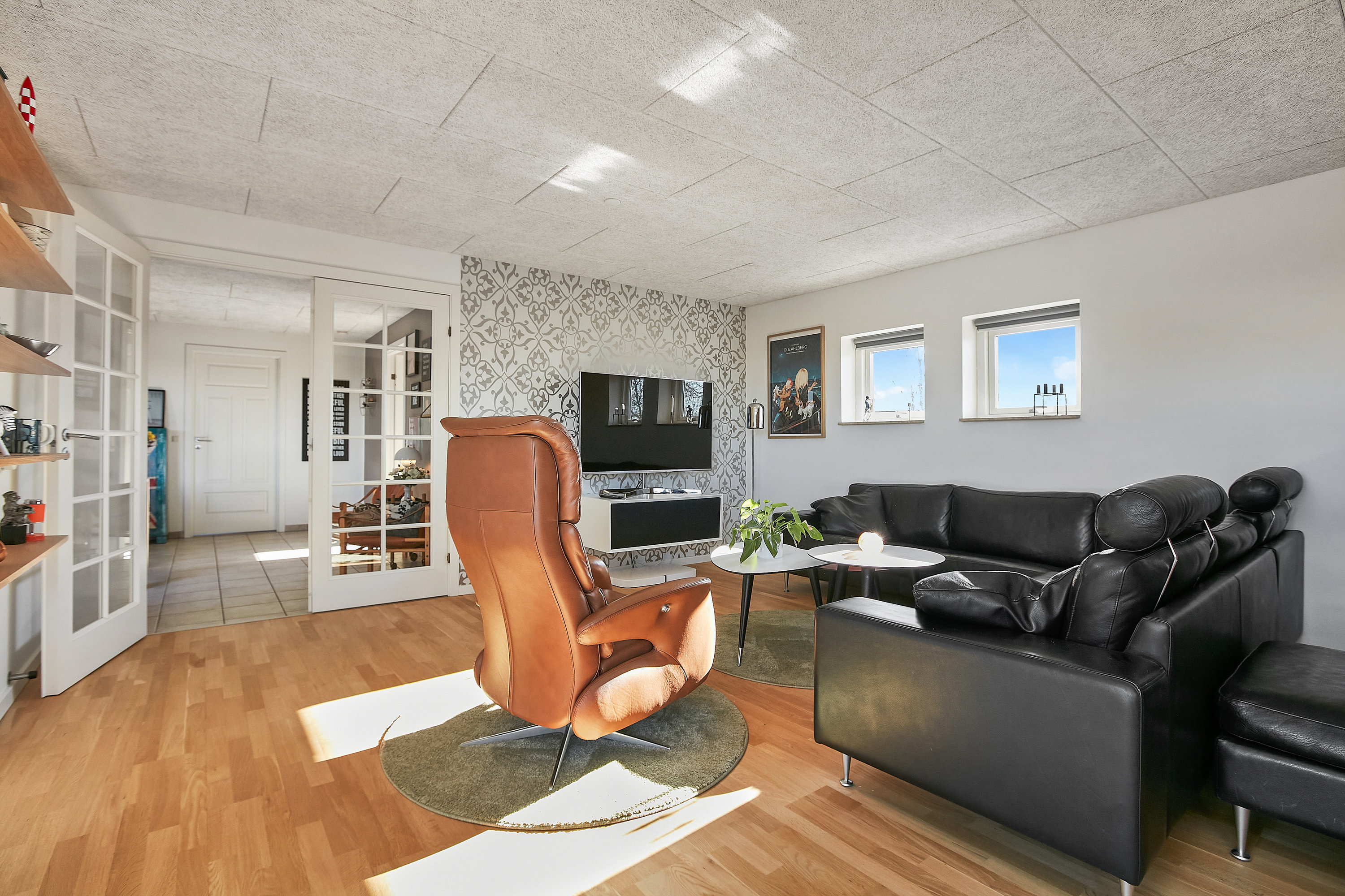 Fremhævet stue billede i fuldskærmstilstand. Billede af Vinthervej 19, 8732 Hovedgård