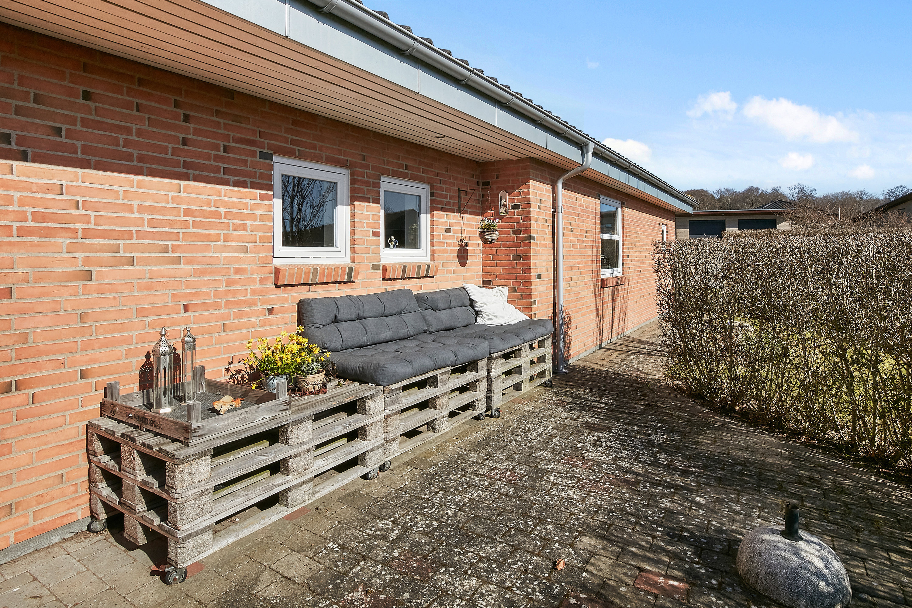 Fremhævet terrasse billede i fuldskærmstilstand. Billede af Vinthervej 19, 8732 Hovedgård