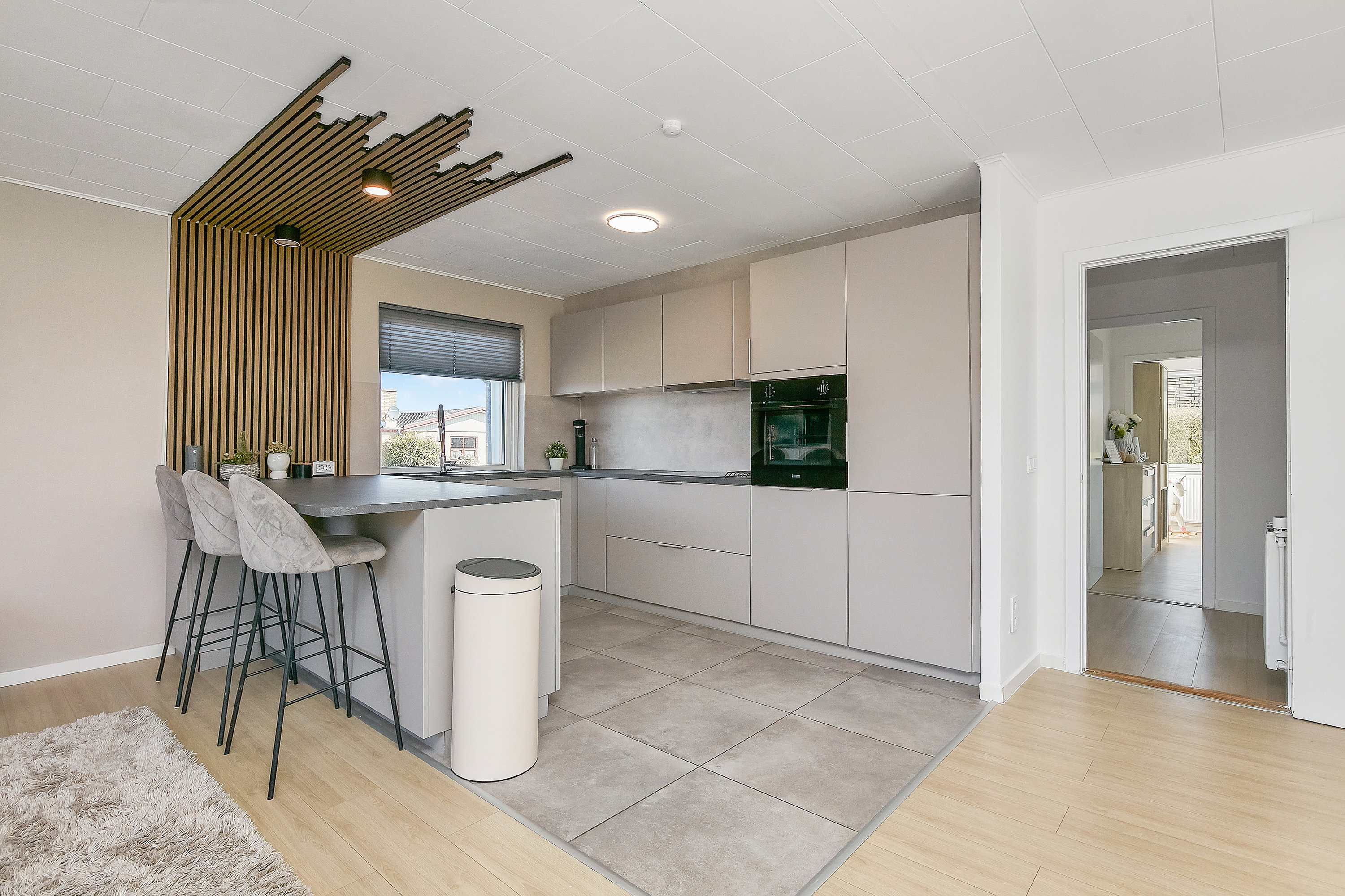 Fremhævet køkken/stue billede i fuldskærmstilstand. Billede af Hørvej 7, Tyrsted, 8700 Horsens