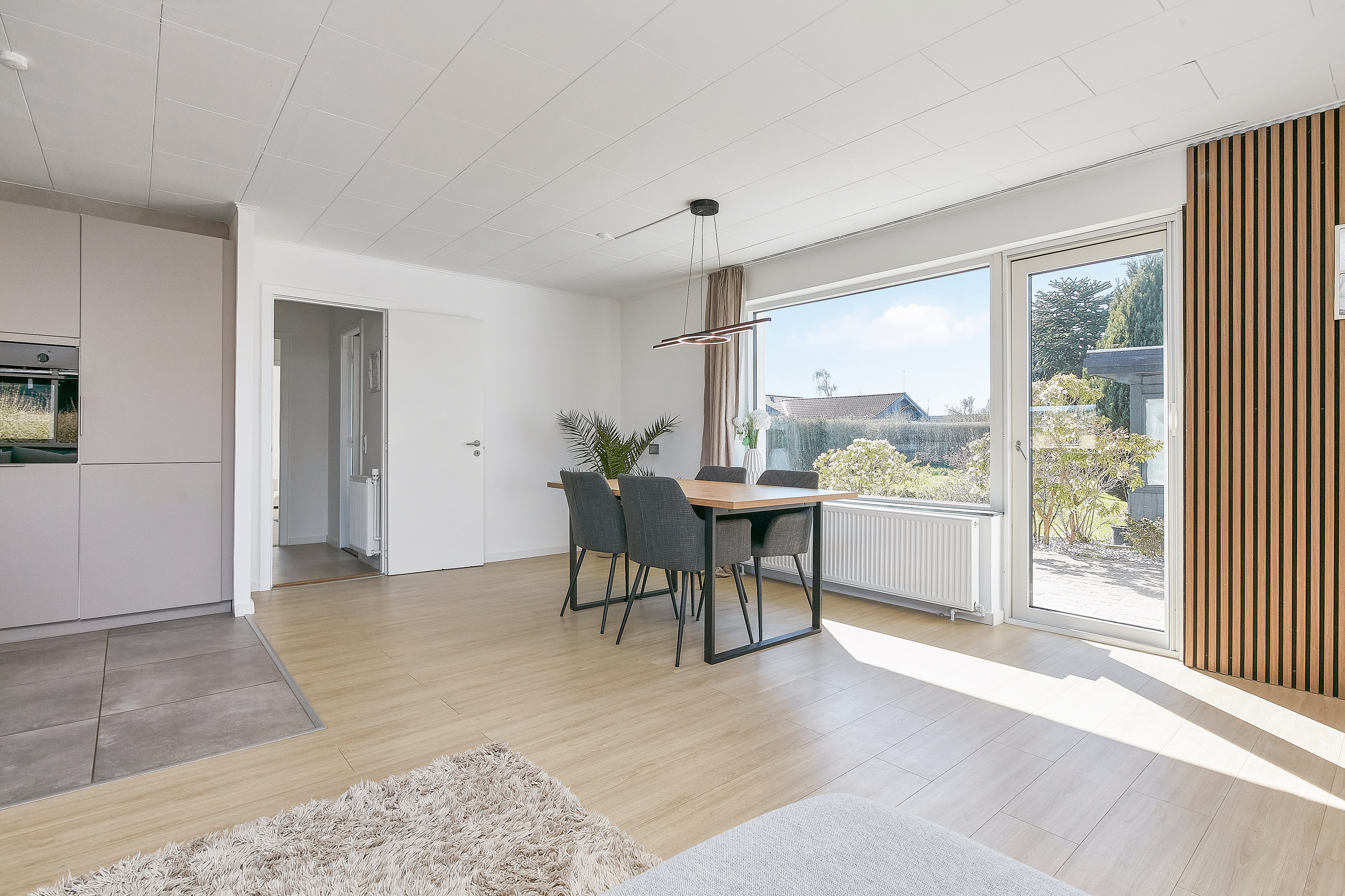 Fremhævet køkken/stue billede i fuldskærmstilstand. Billede af Hørvej 7, Tyrsted, 8700 Horsens