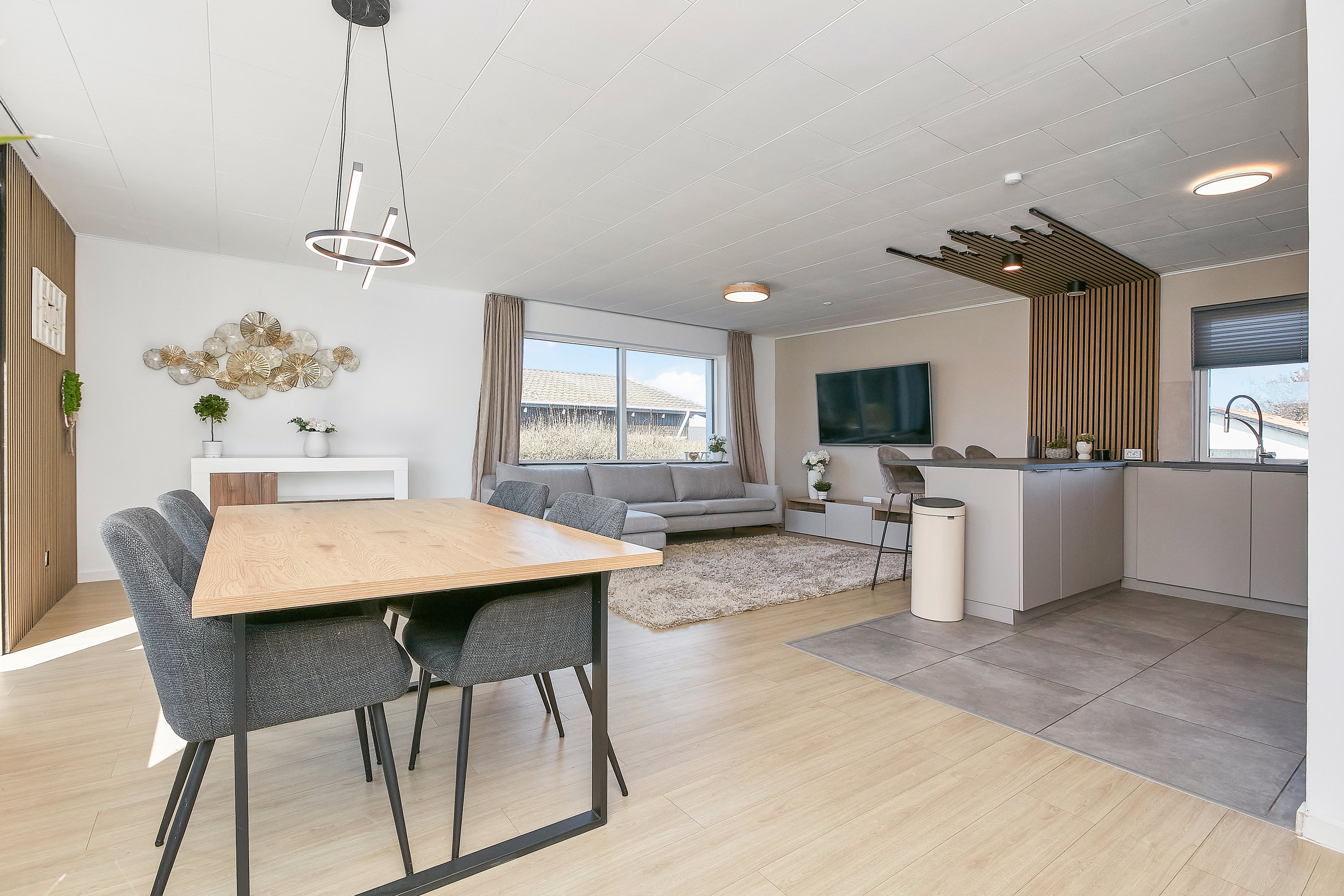 Fremhævet køkken/stue billede i fuldskærmstilstand. Billede af Hørvej 7, Tyrsted, 8700 Horsens