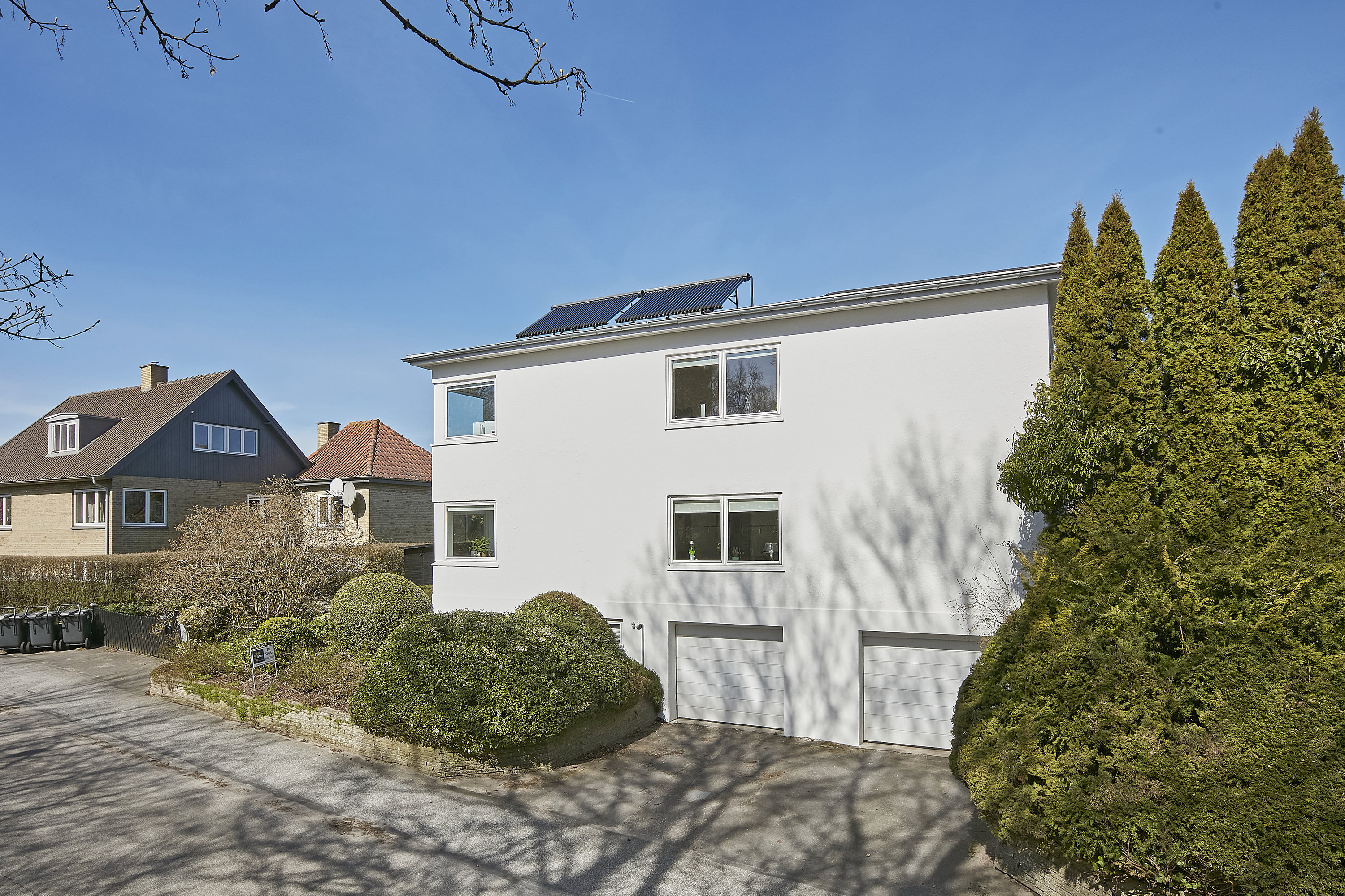 Fremhævet facade fra vejen billede i fuldskærmstilstand. Billede af Tremhøjvej 5, Tvingstrup, 8700 Horsens