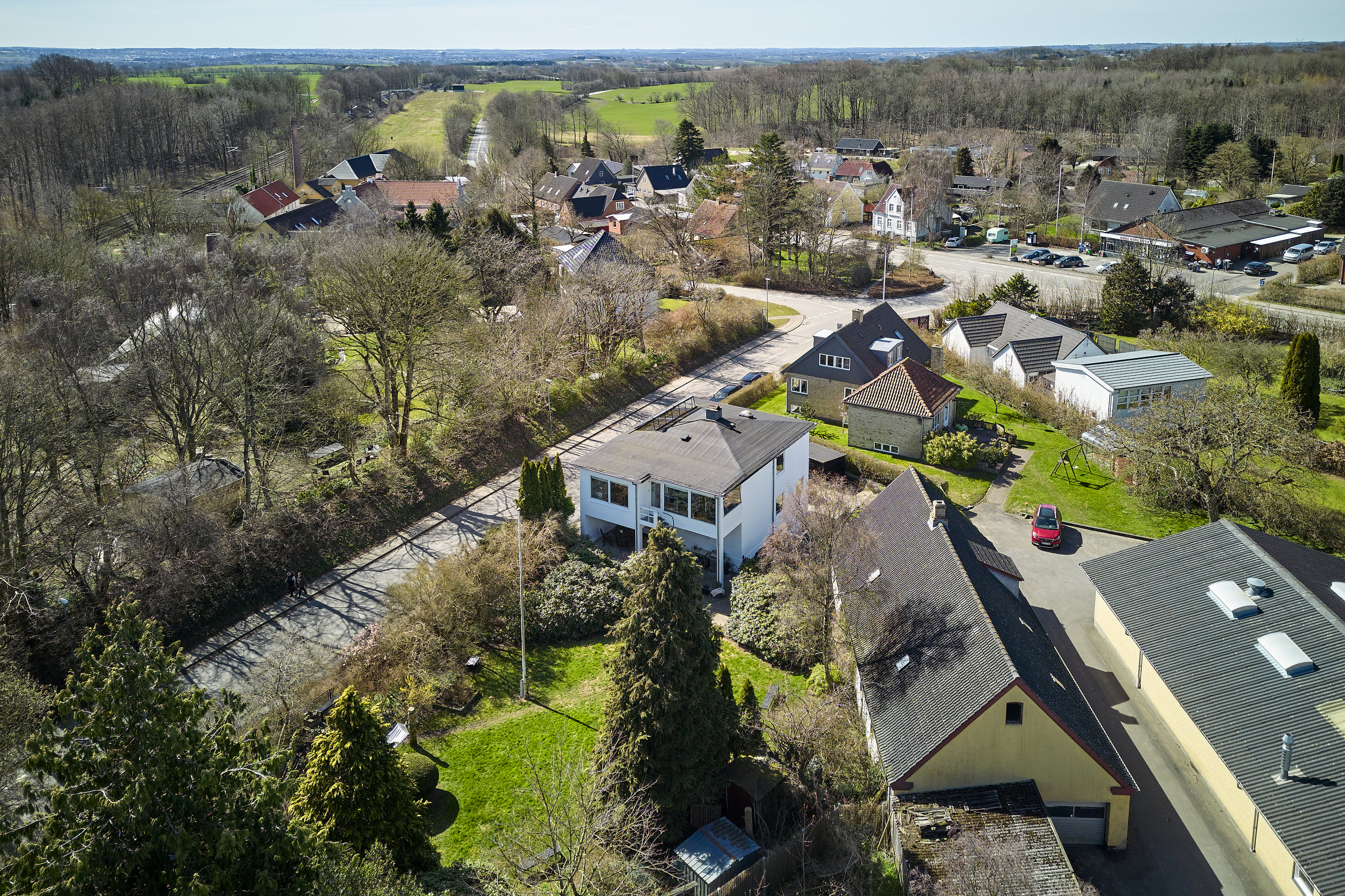 Fremhævet drone billede i fuldskærmstilstand. Billede af Tremhøjvej 5, Tvingstrup, 8700 Horsens