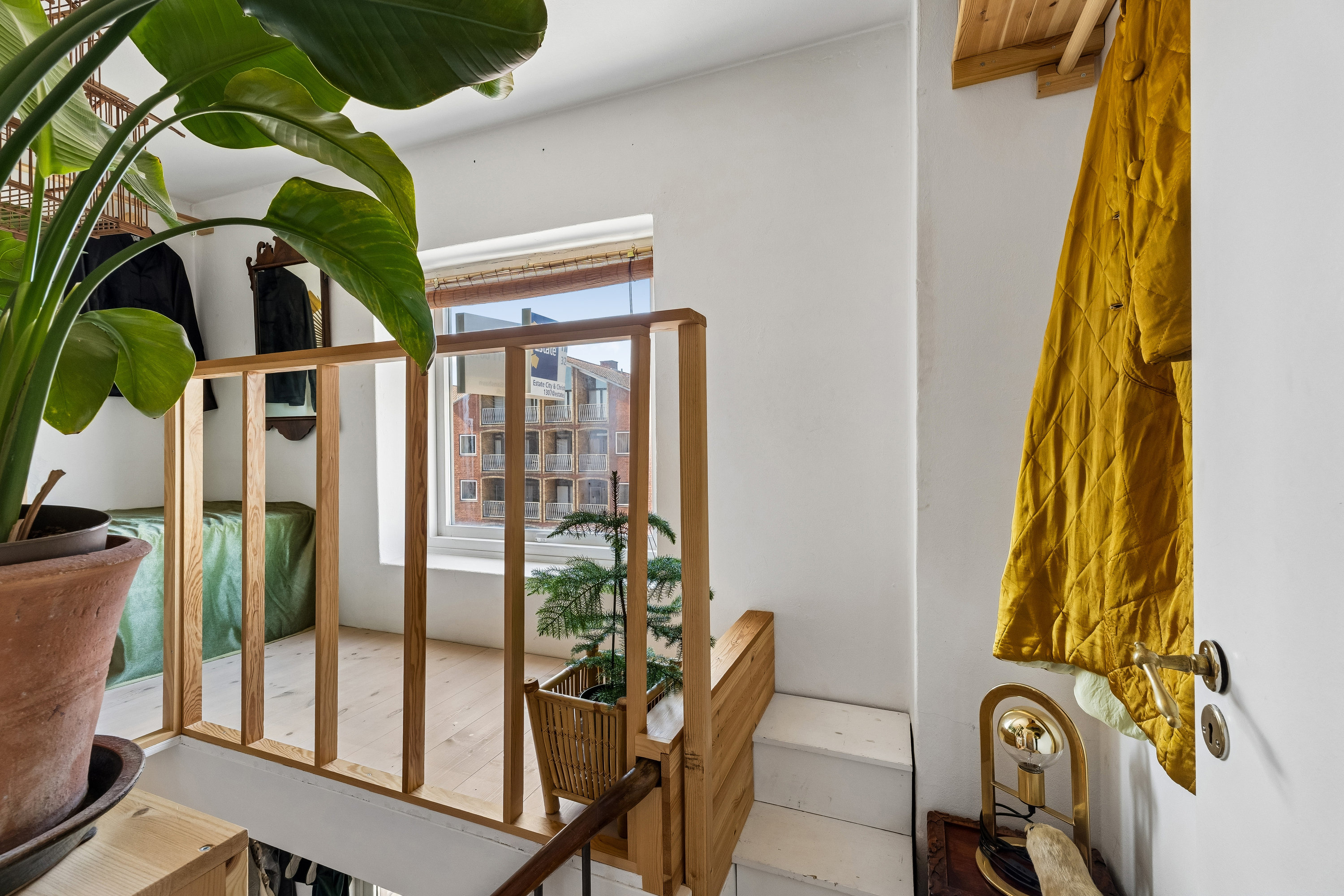 Fremhævet entré billede i fuldskærmstilstand. Billede af Dronningens Tværgade 44, 7. mf., 1302 København K