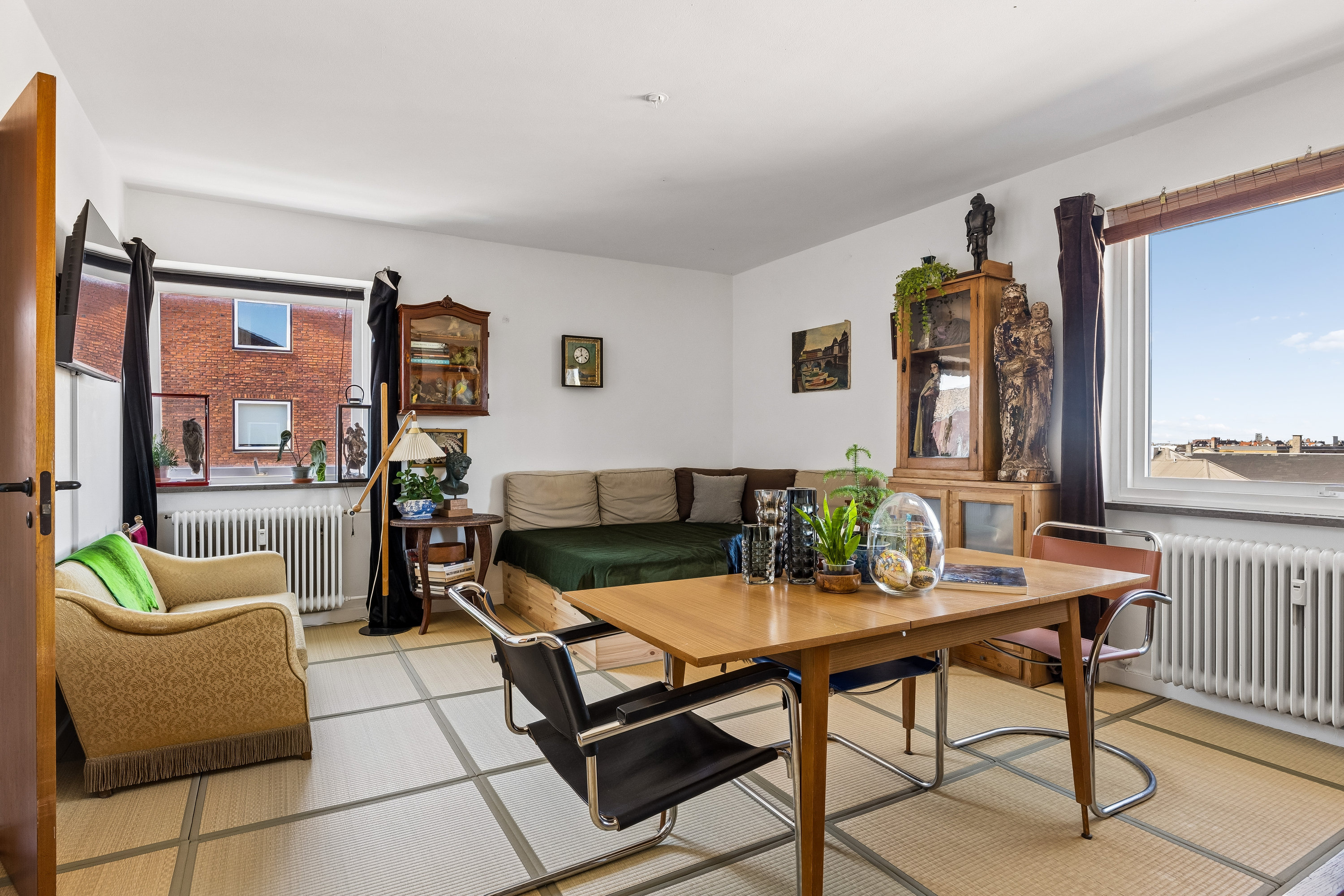 Fremhævet stue billede i fuldskærmstilstand. Billede af Dronningens Tværgade 44, 7. mf., 1302 København K