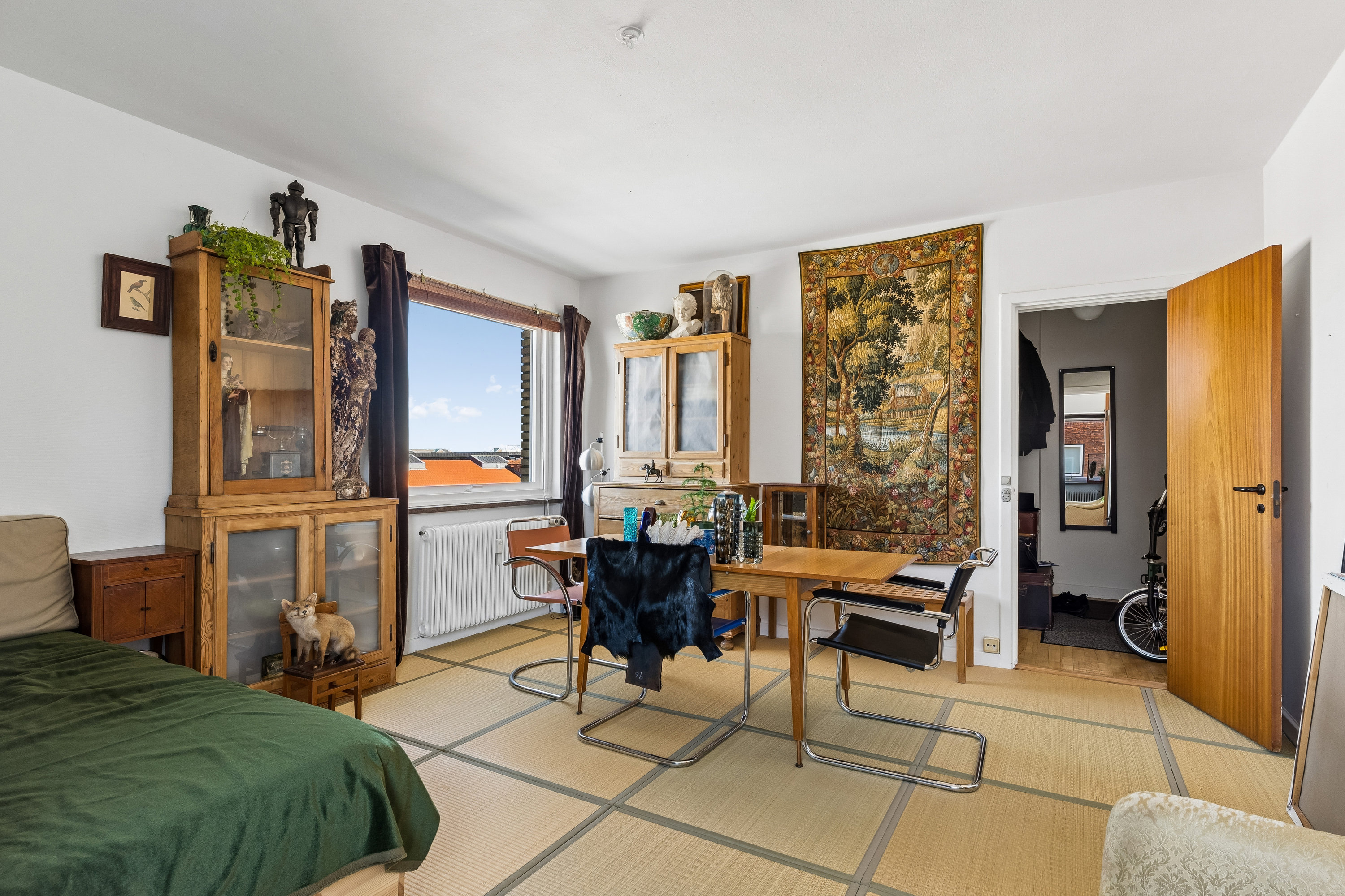 Fremhævet stue billede i fuldskærmstilstand. Billede af Dronningens Tværgade 44, 7. mf., 1302 København K