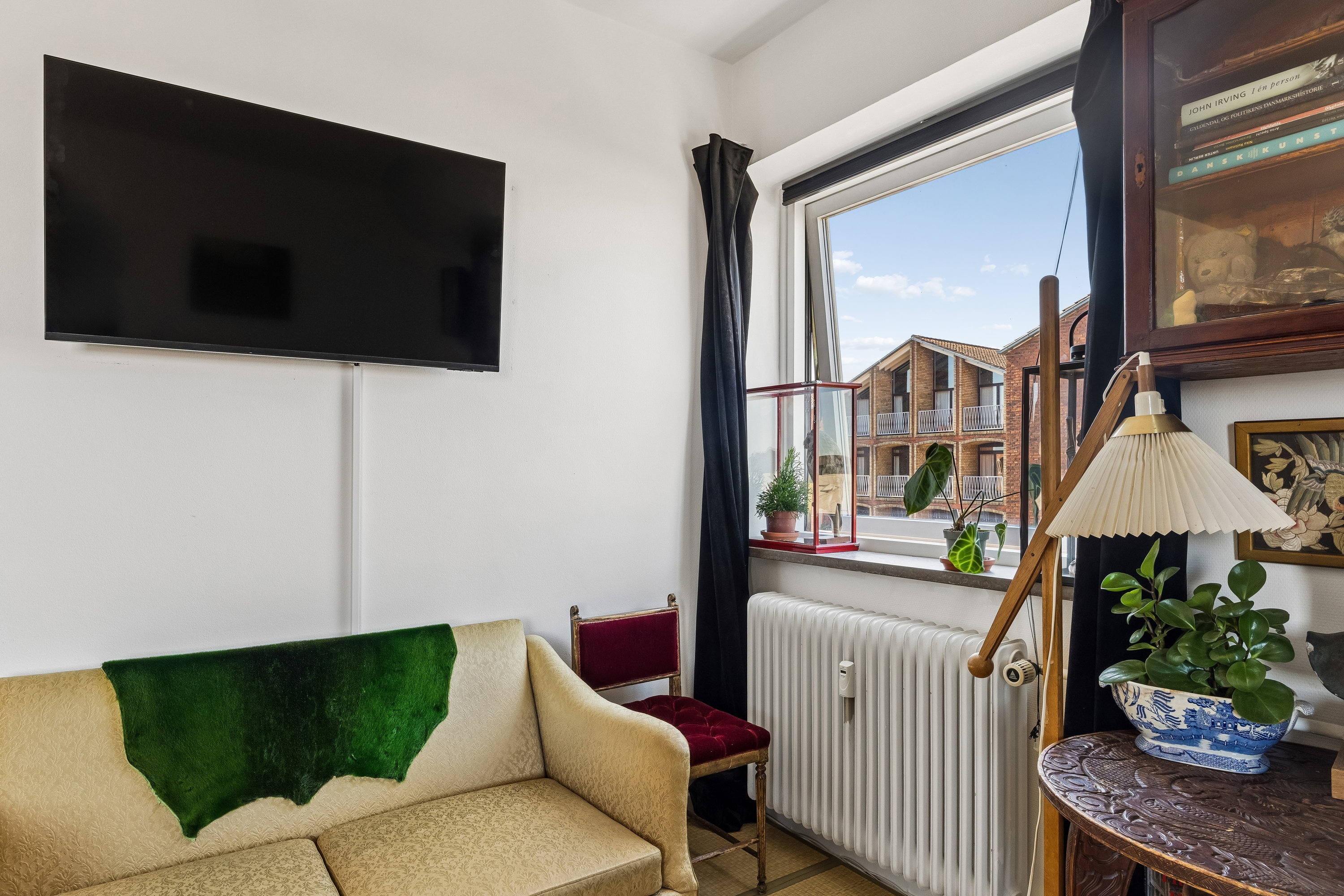 Fremhævet stue billede i fuldskærmstilstand. Billede af Dronningens Tværgade 44, 7. mf., 1302 København K