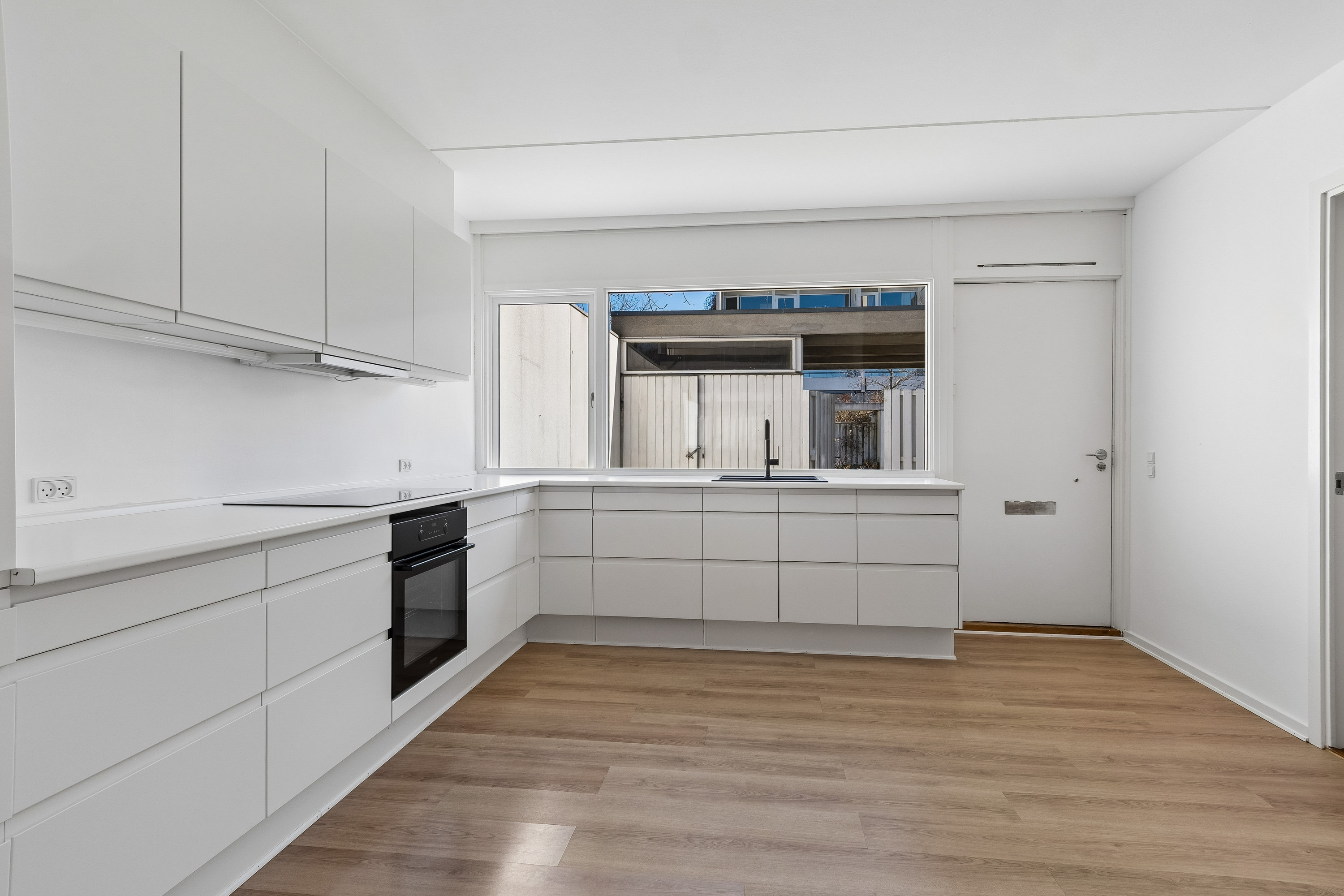 Fremhævet køkken billede i fuldskærmstilstand. Billede af Eremitageparken 237, 2800 Kongens Lyngby