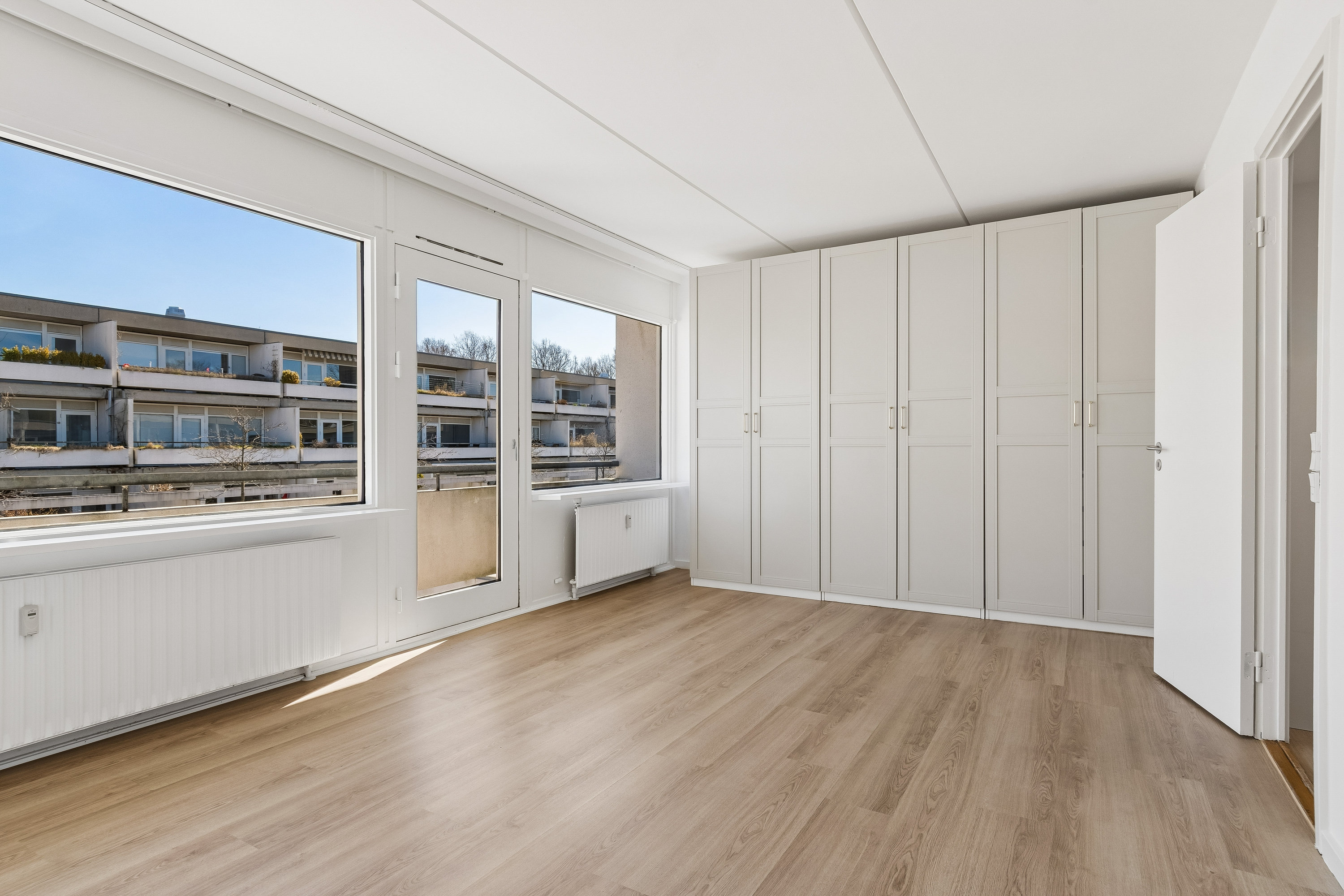 Fremhævet stue billede i fuldskærmstilstand. Billede af Eremitageparken 237, 2800 Kongens Lyngby