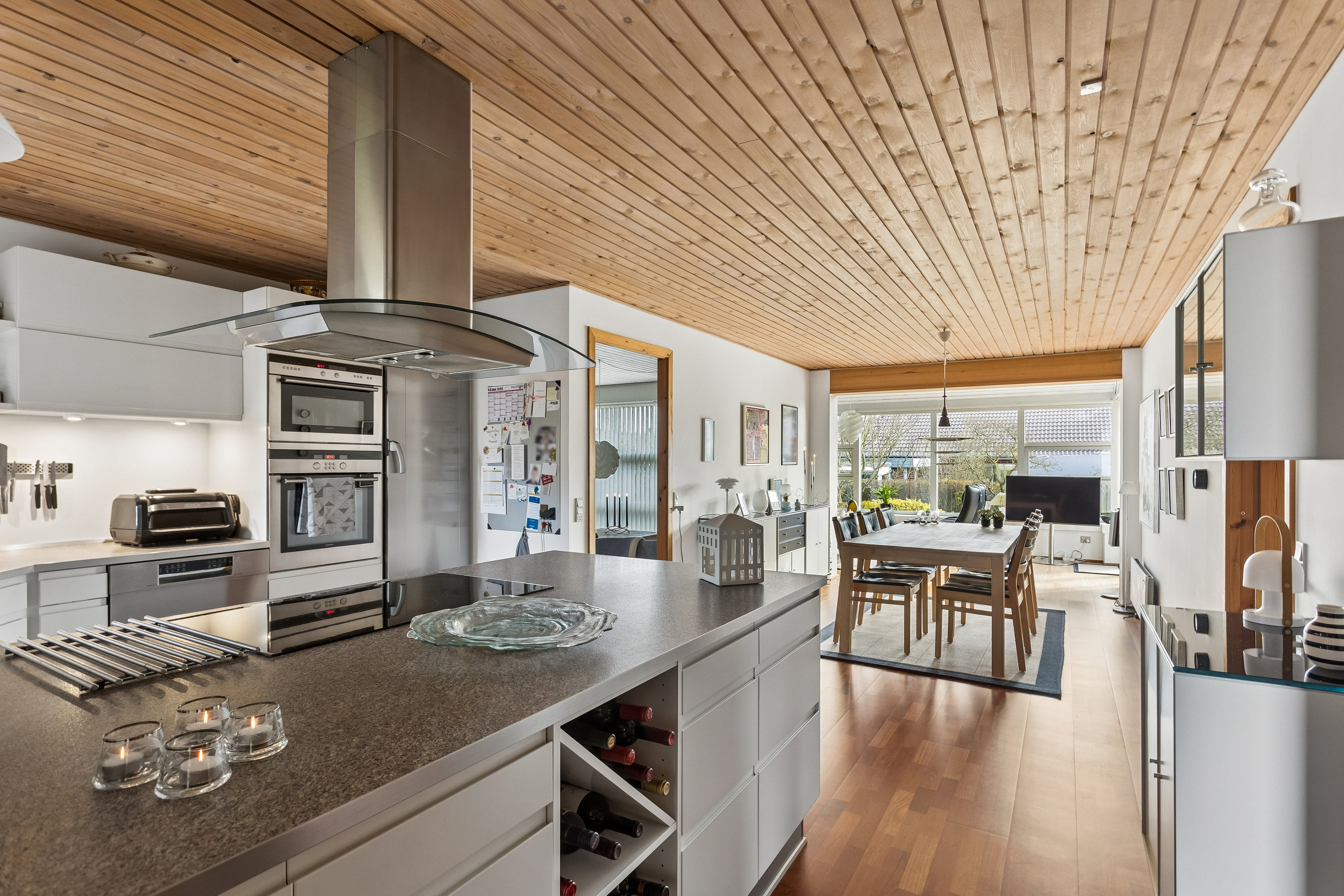 Fremhævet køkken billede i fuldskærmstilstand. Billede af Vedbendvej 8, Mejdal, 7500 Holstebro