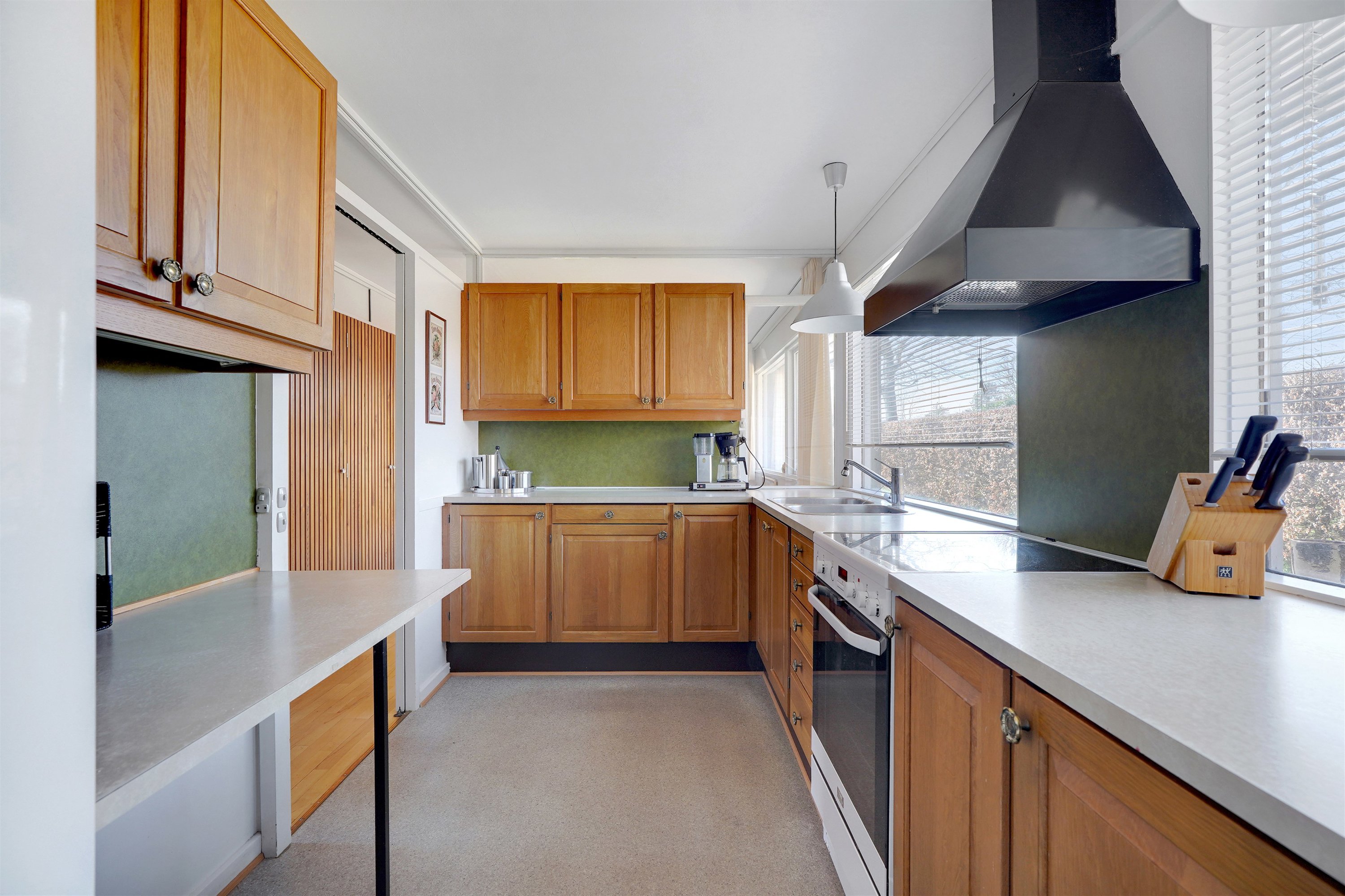 Fremhævet køkken billede i fuldskærmstilstand. Billede af Skovparken 230, 7190 Billund