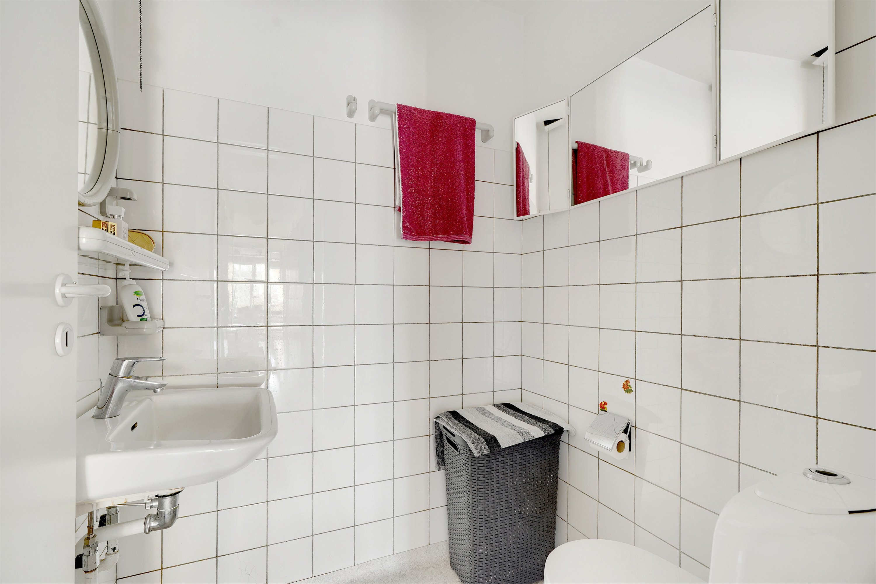 Fremhævet toilet billede i fuldskærmstilstand. Billede af Skovparken 230, 7190 Billund