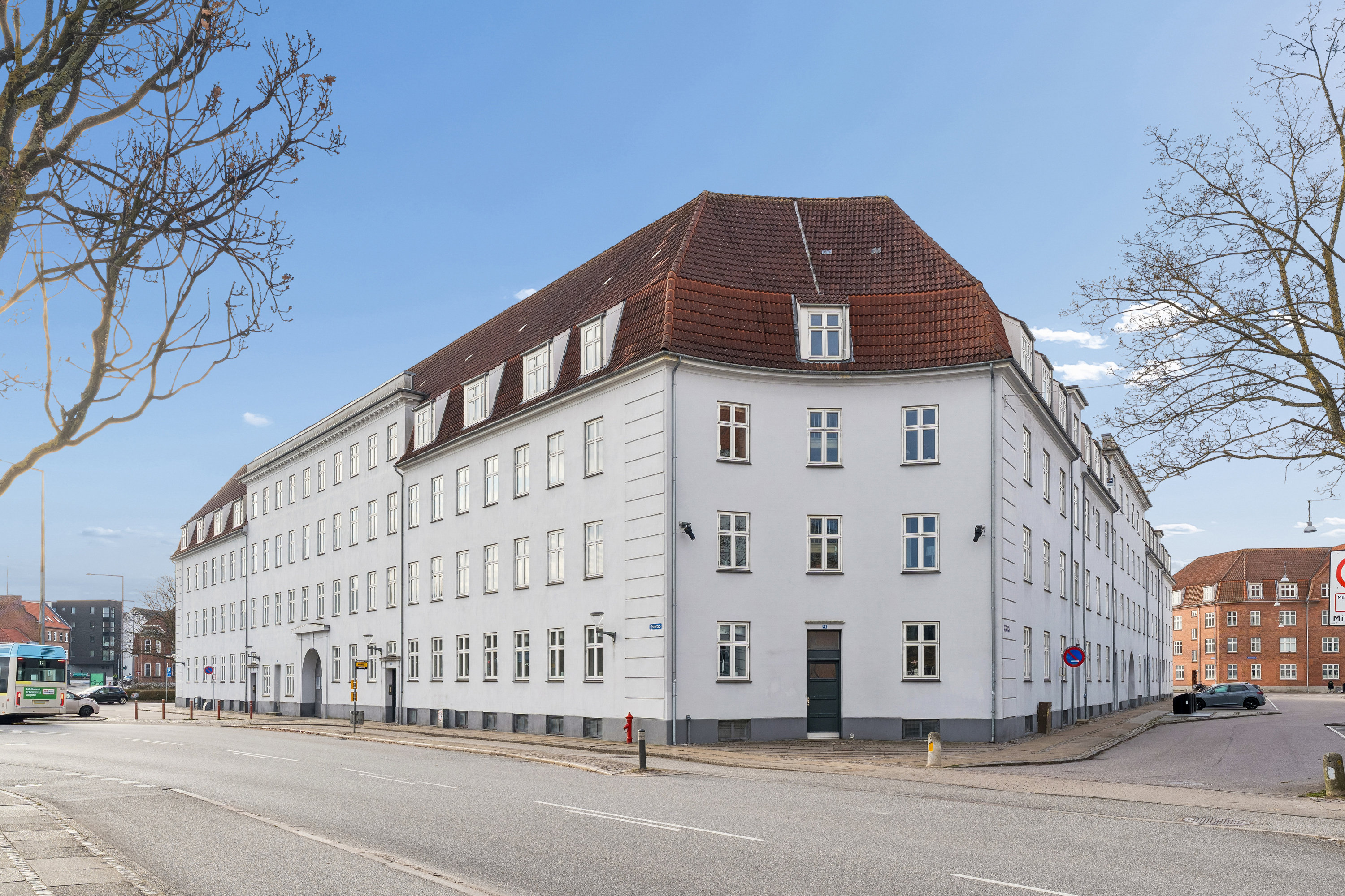 Fremhævet andet billede i fuldskærmstilstand. Billede af Østerbro 102, 1. th., 9000 Aalborg