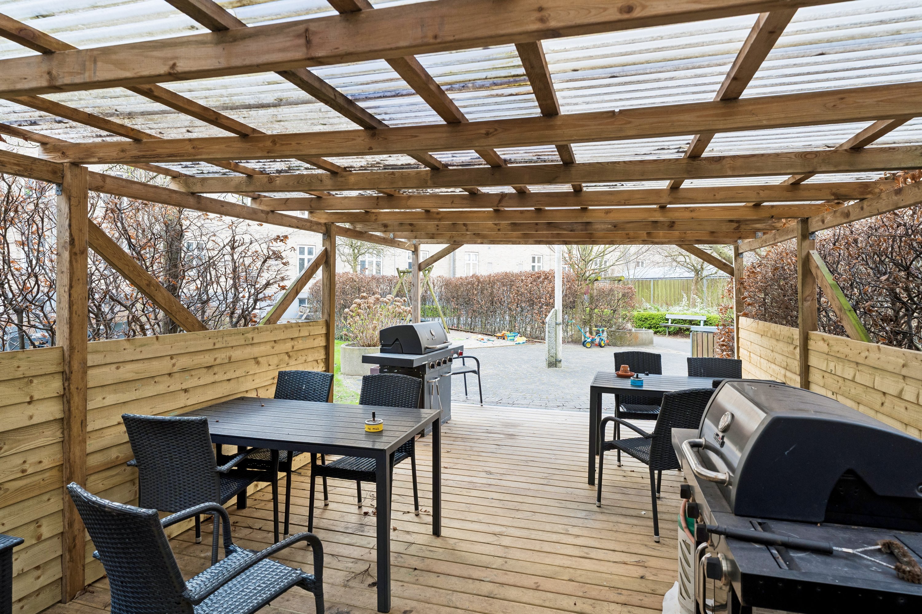 Fremhævet terrasse billede i fuldskærmstilstand. Billede af Østerbro 102, 1. th., 9000 Aalborg