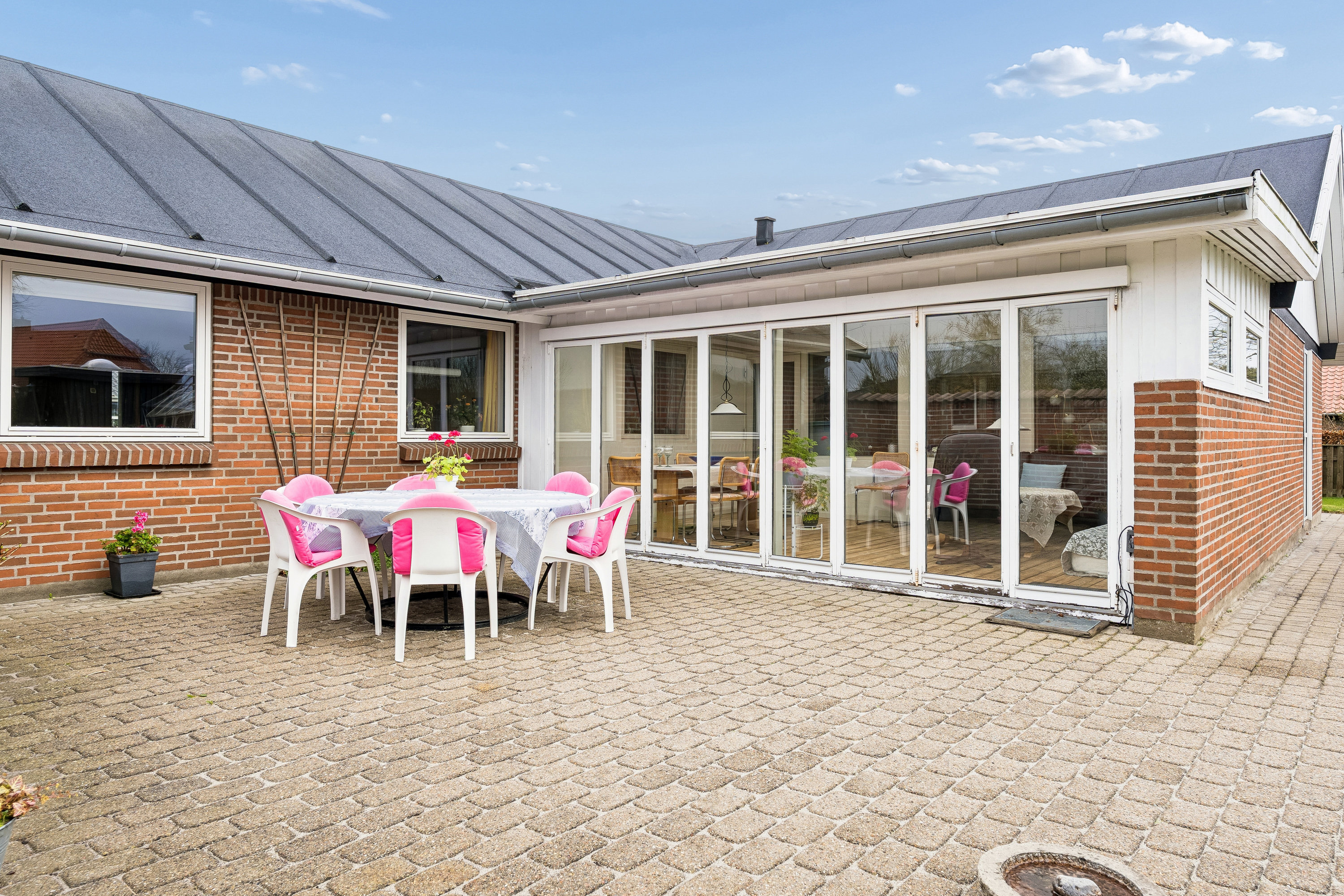 Fremhævet terrasse billede i fuldskærmstilstand. Billede af Rørtoften 2, 8722 Hedensted