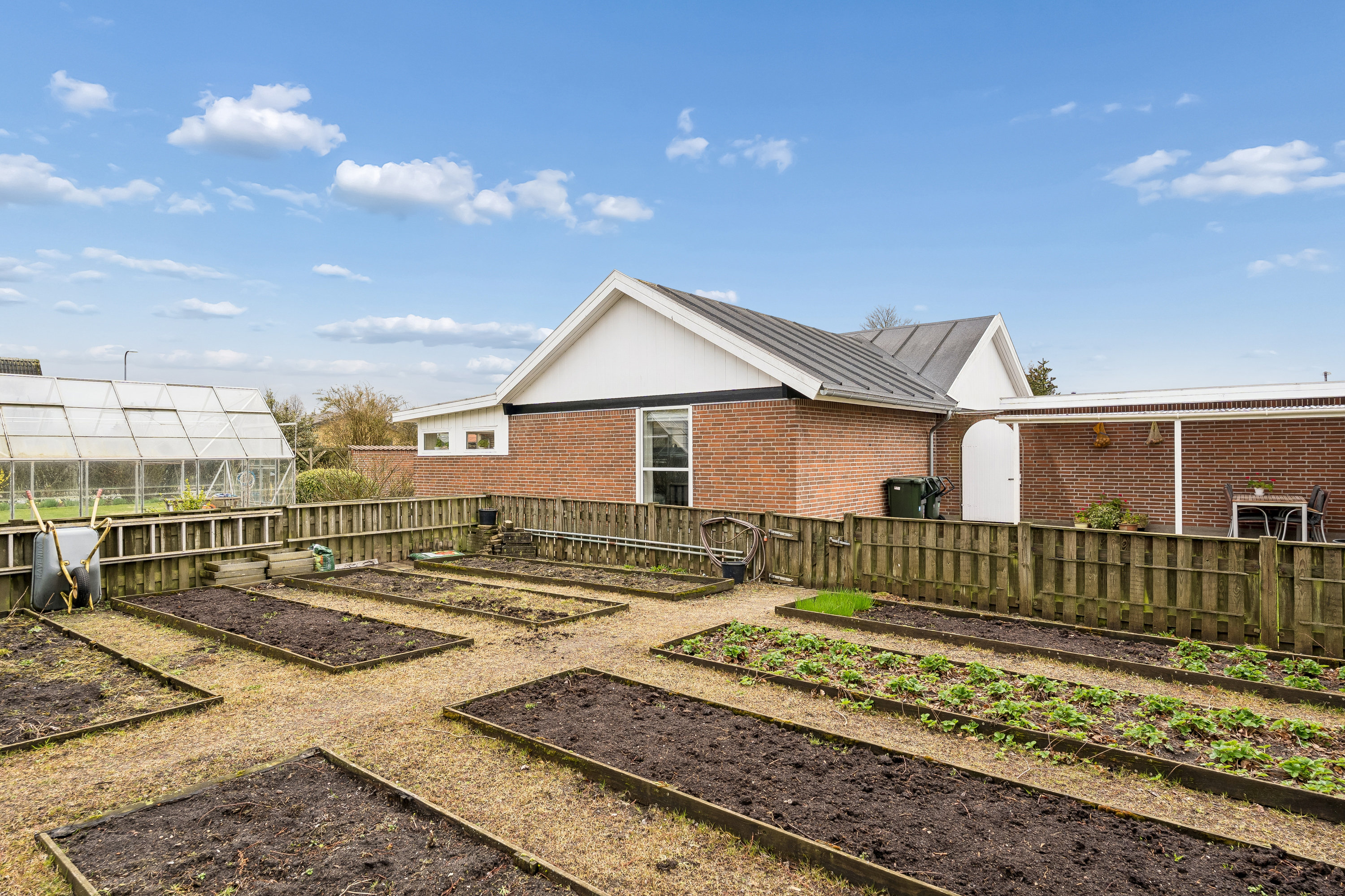 Fremhævet have billede i fuldskærmstilstand. Billede af Rørtoften 2, 8722 Hedensted