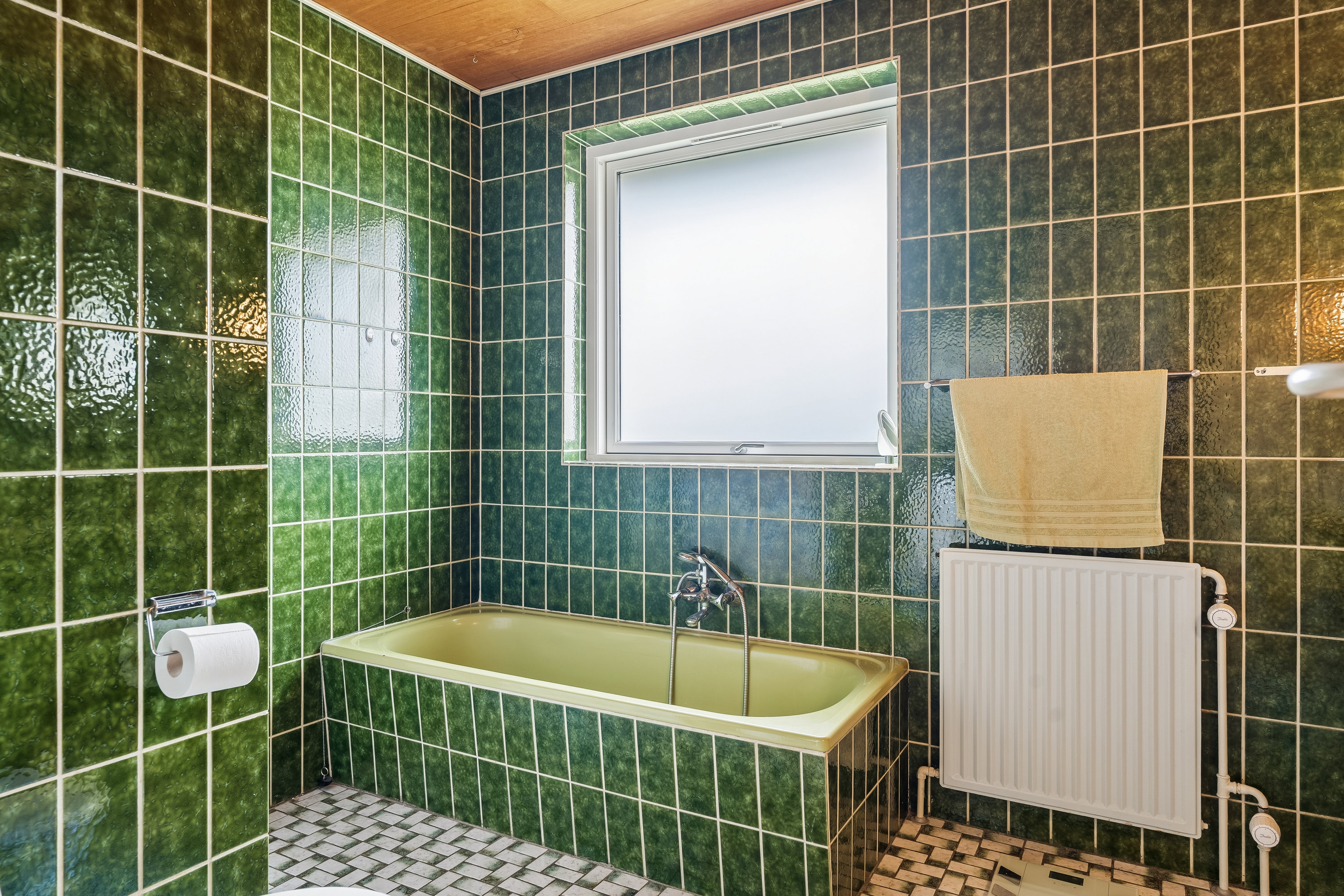 Fremhævet badeværelse billede i fuldskærmstilstand. Billede af Rørtoften 2, 8722 Hedensted