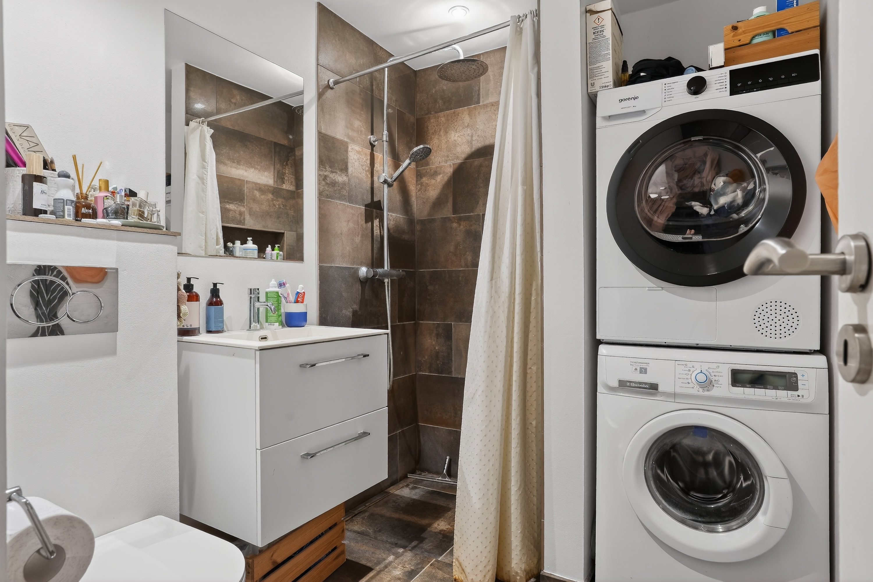 Fremhævet badeværelse billede i fuldskærmstilstand. Billede af Petersborgvej 6, 1. 3., 2100 København Ø