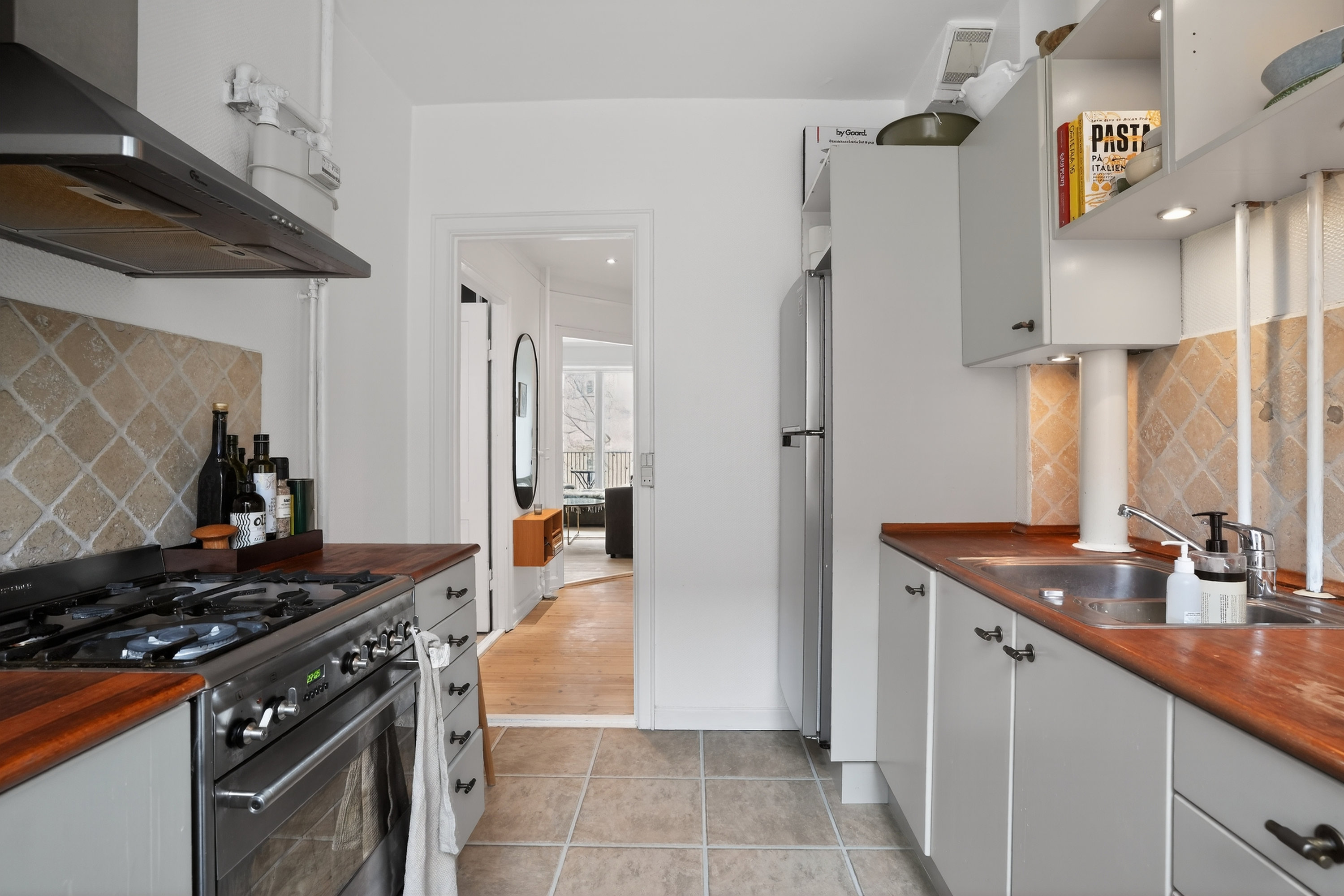 Fremhævet køkken billede i fuldskærmstilstand. Billede af Æbeløgade 26, 2. th., 2100 København Ø