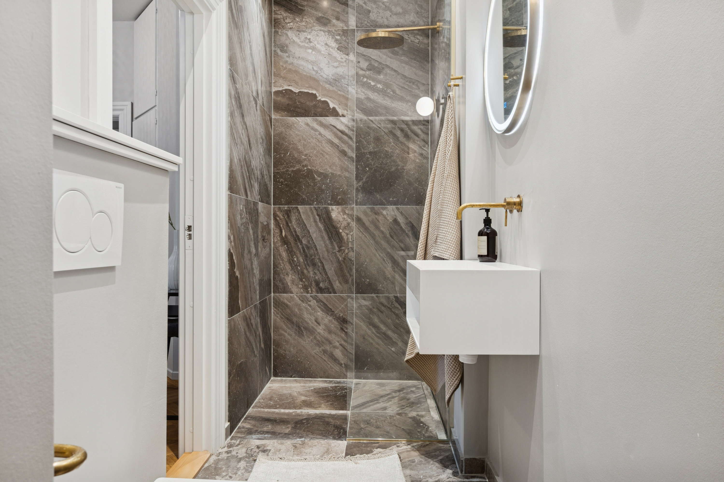 Fremhævet  billede i fuldskærmstilstand. Billede af Øster Farimagsgade 30, 3. th., 2100 København Ø