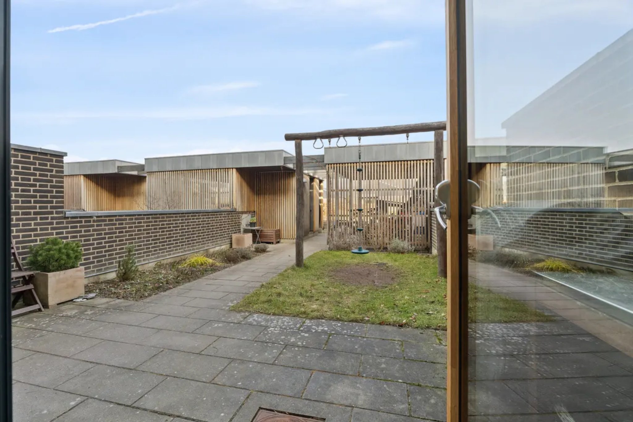 Fremhævet  billede i fuldskærmstilstand. Billede af Carl Von Rosensvej 22, 2950 Vedbæk