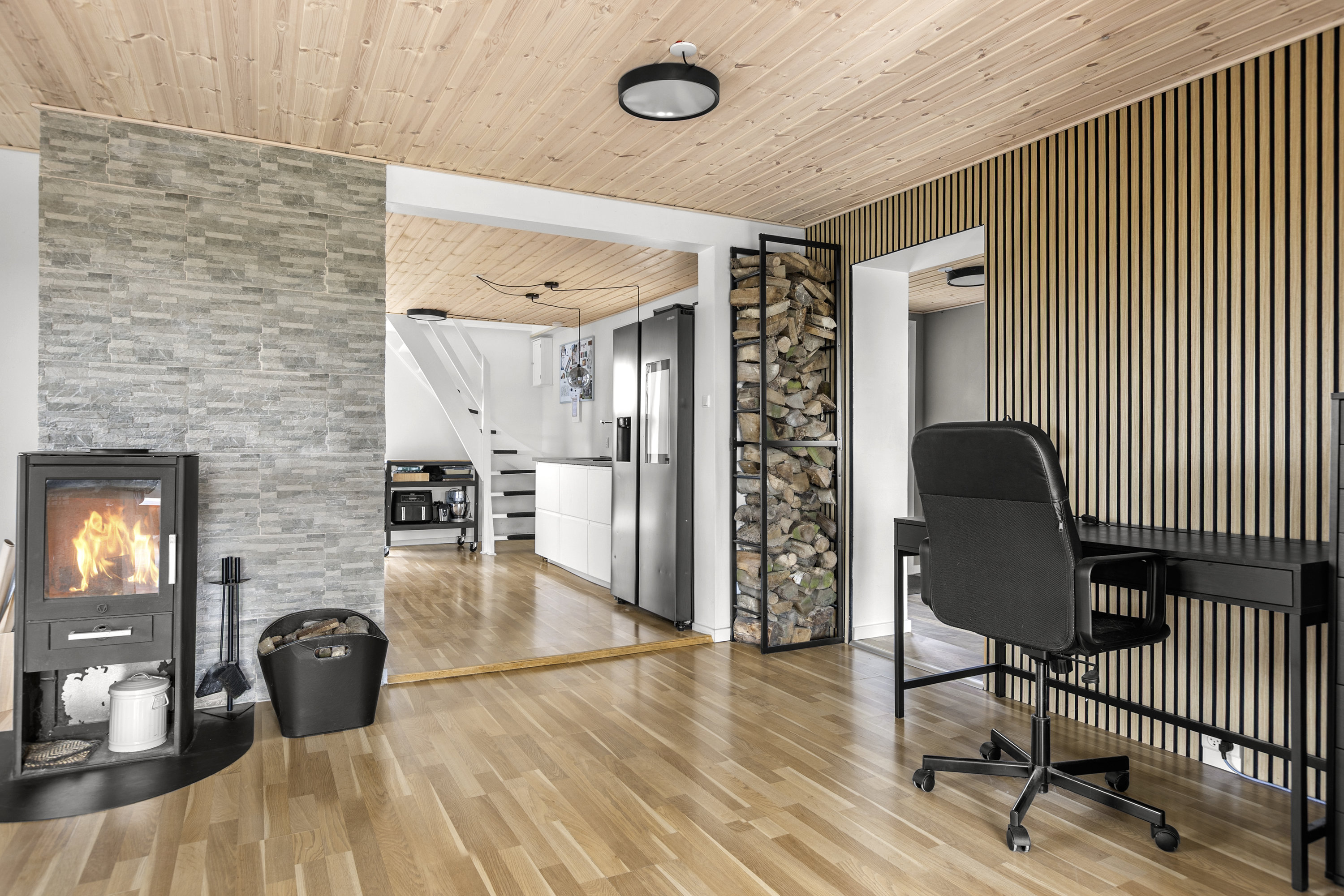 Fremhævet stue billede i fuldskærmstilstand. Billede af Søstremosevej 1, 4400 Kalundborg