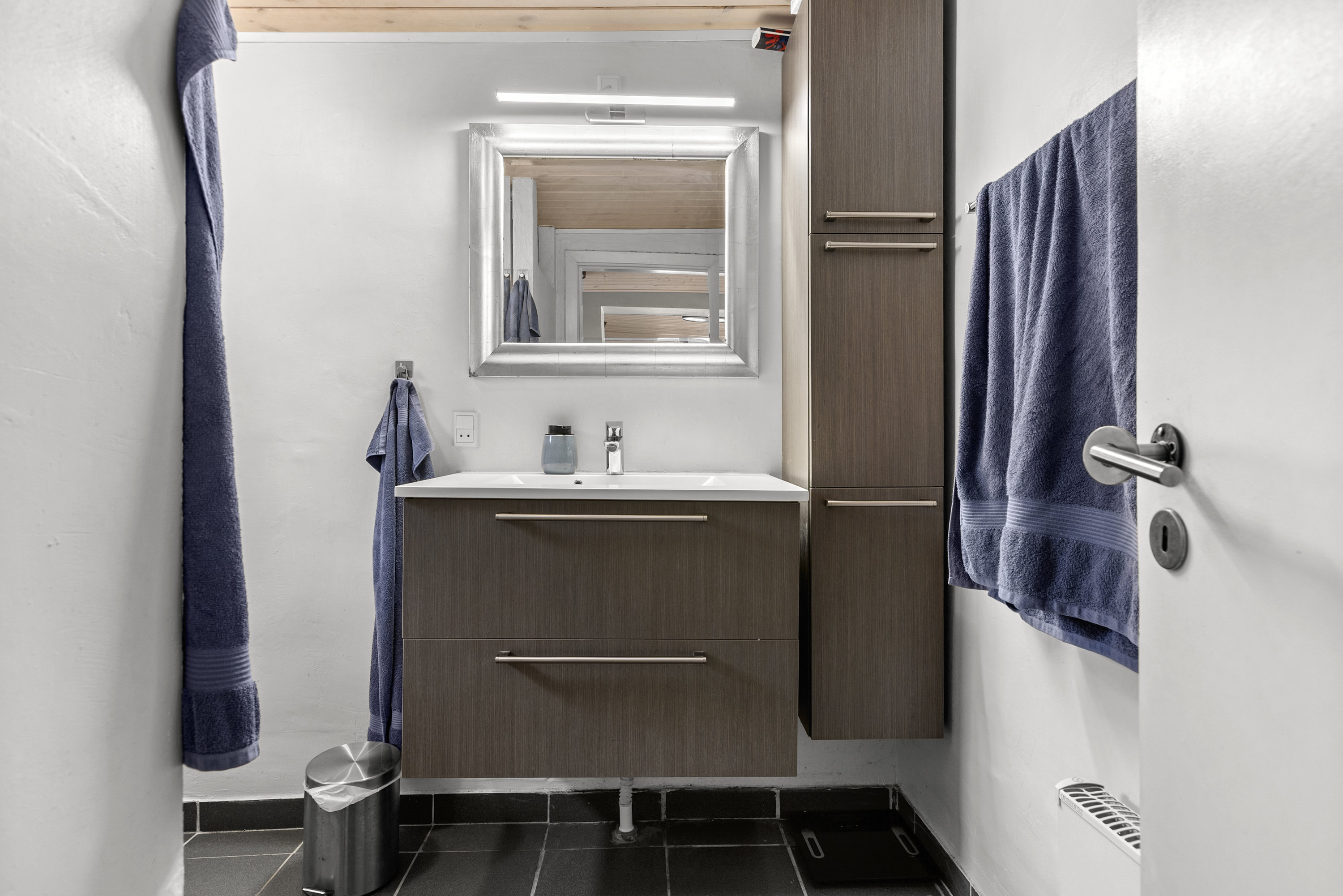 Fremhævet badeværelse billede i fuldskærmstilstand. Billede af Søstremosevej 1, 4400 Kalundborg