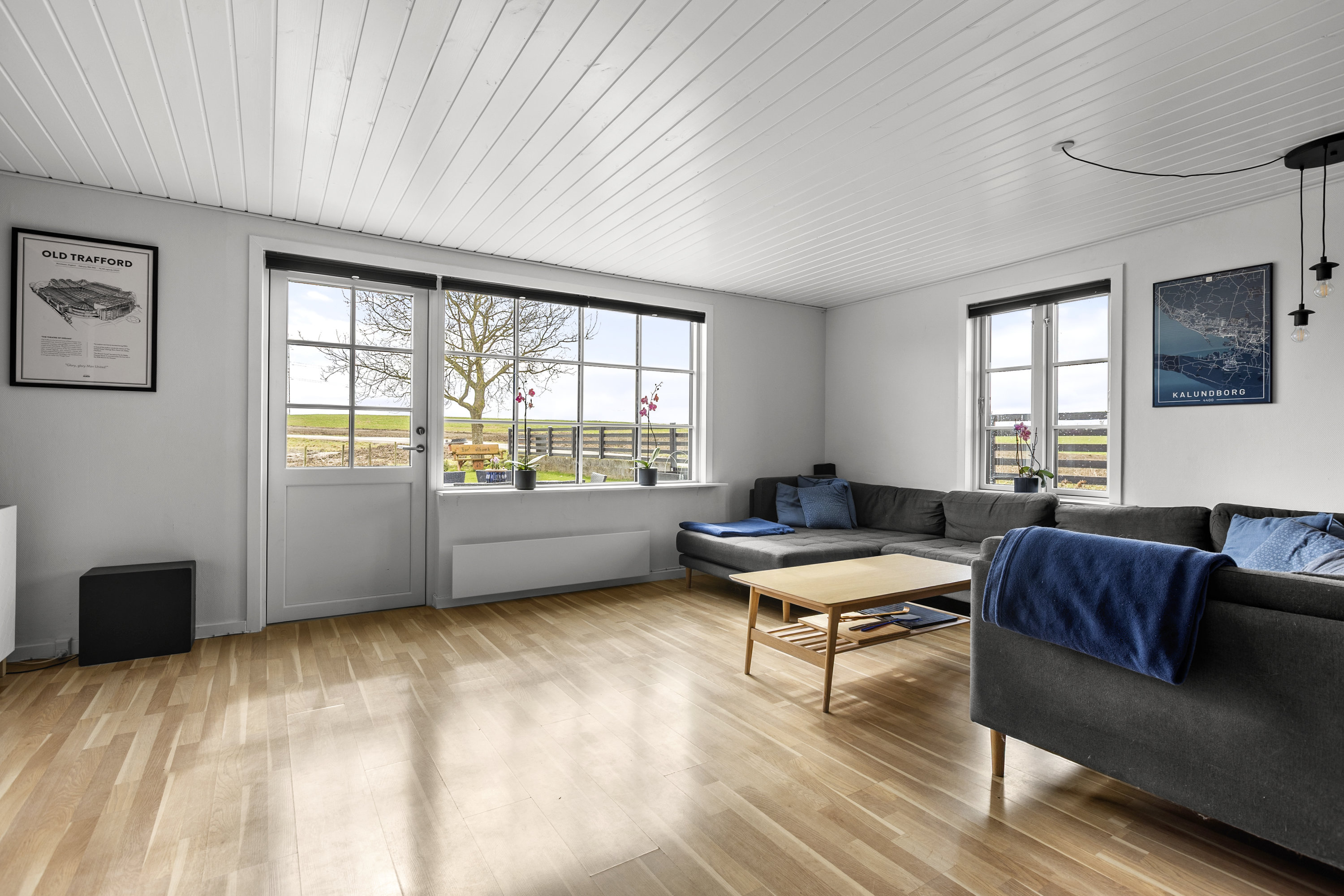 Fremhævet stue billede i fuldskærmstilstand. Billede af Søstremosevej 1, 4400 Kalundborg