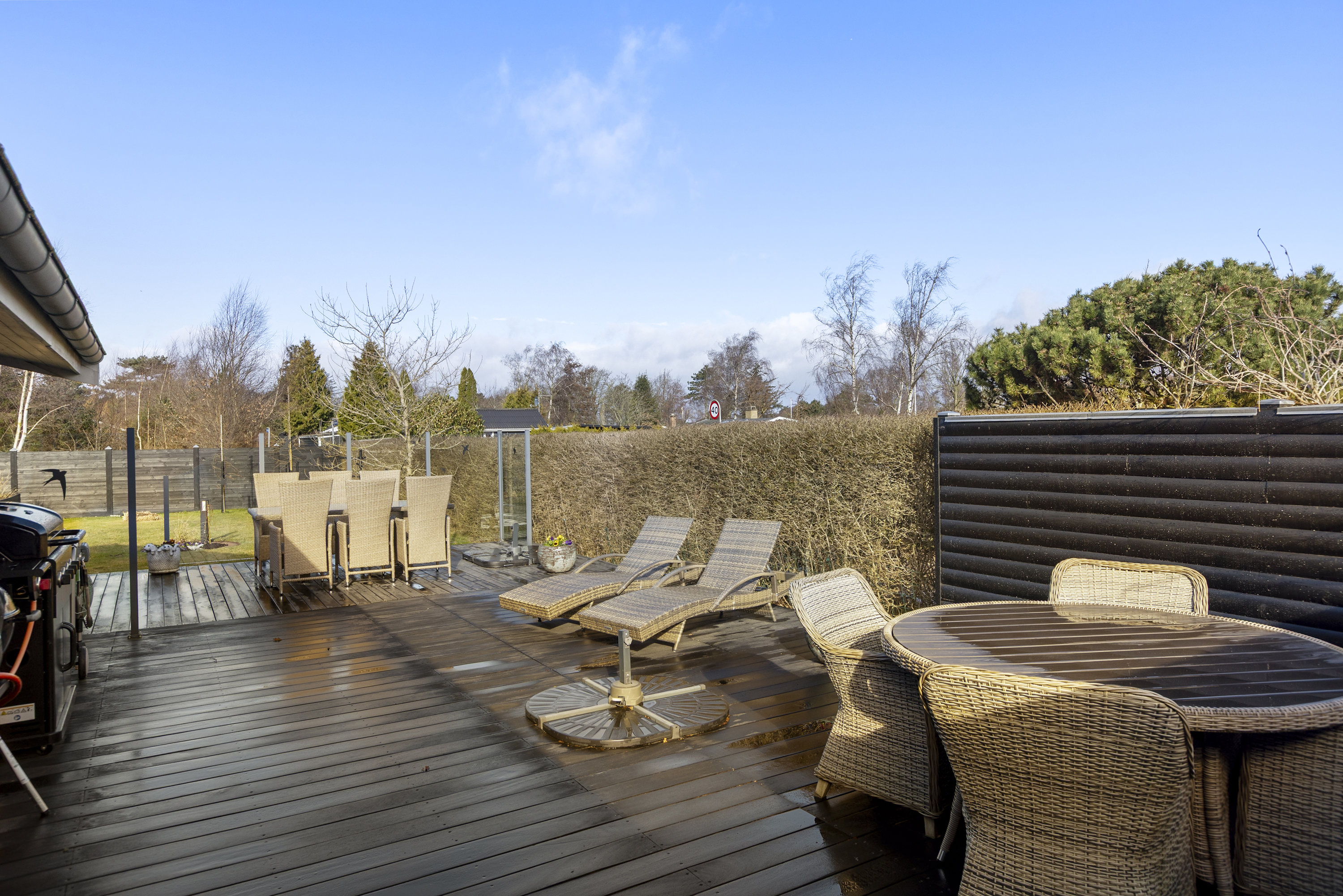 Fremhævet terrasse billede i fuldskærmstilstand. Billede af Laurits Hansensvej 2, Bjerge Sydstrand, 4281 Gørlev