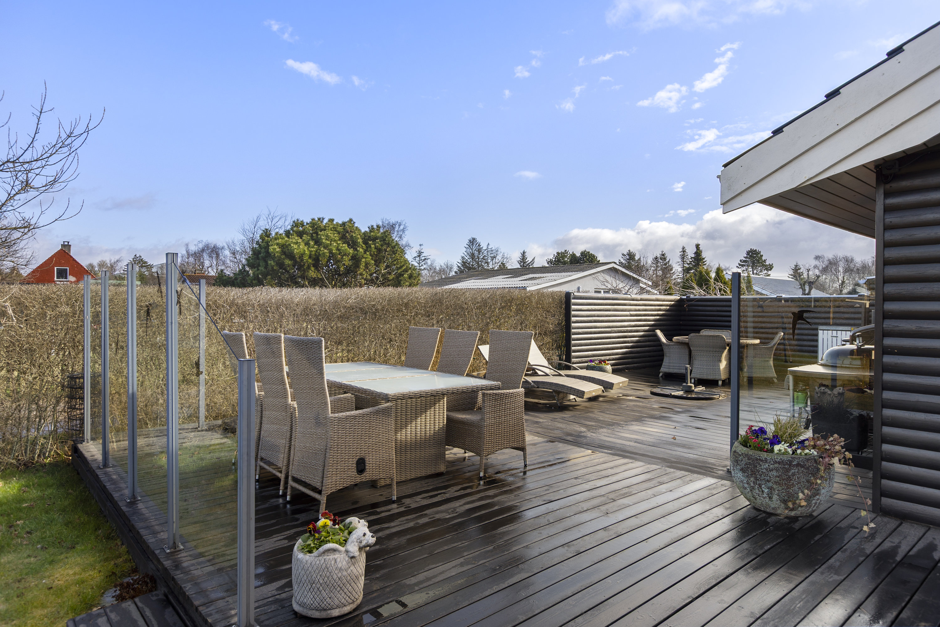 Fremhævet terrasse billede i fuldskærmstilstand. Billede af Laurits Hansensvej 2, Bjerge Sydstrand, 4281 Gørlev